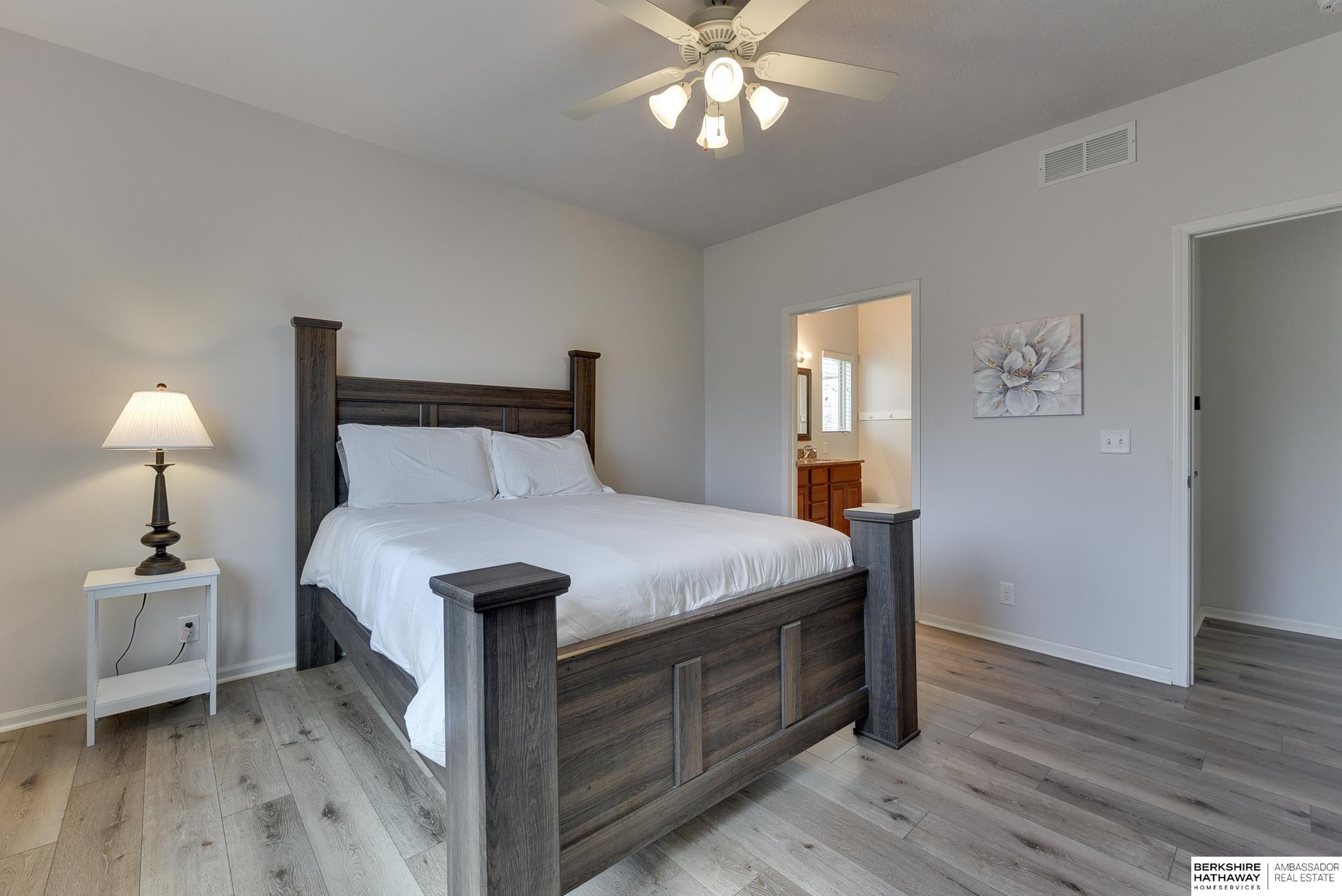 Omaha, Nebraska 68135, United States, 3 Bedrooms Bedrooms, ,3 BathroomsBathrooms,Residential,Pending,110276