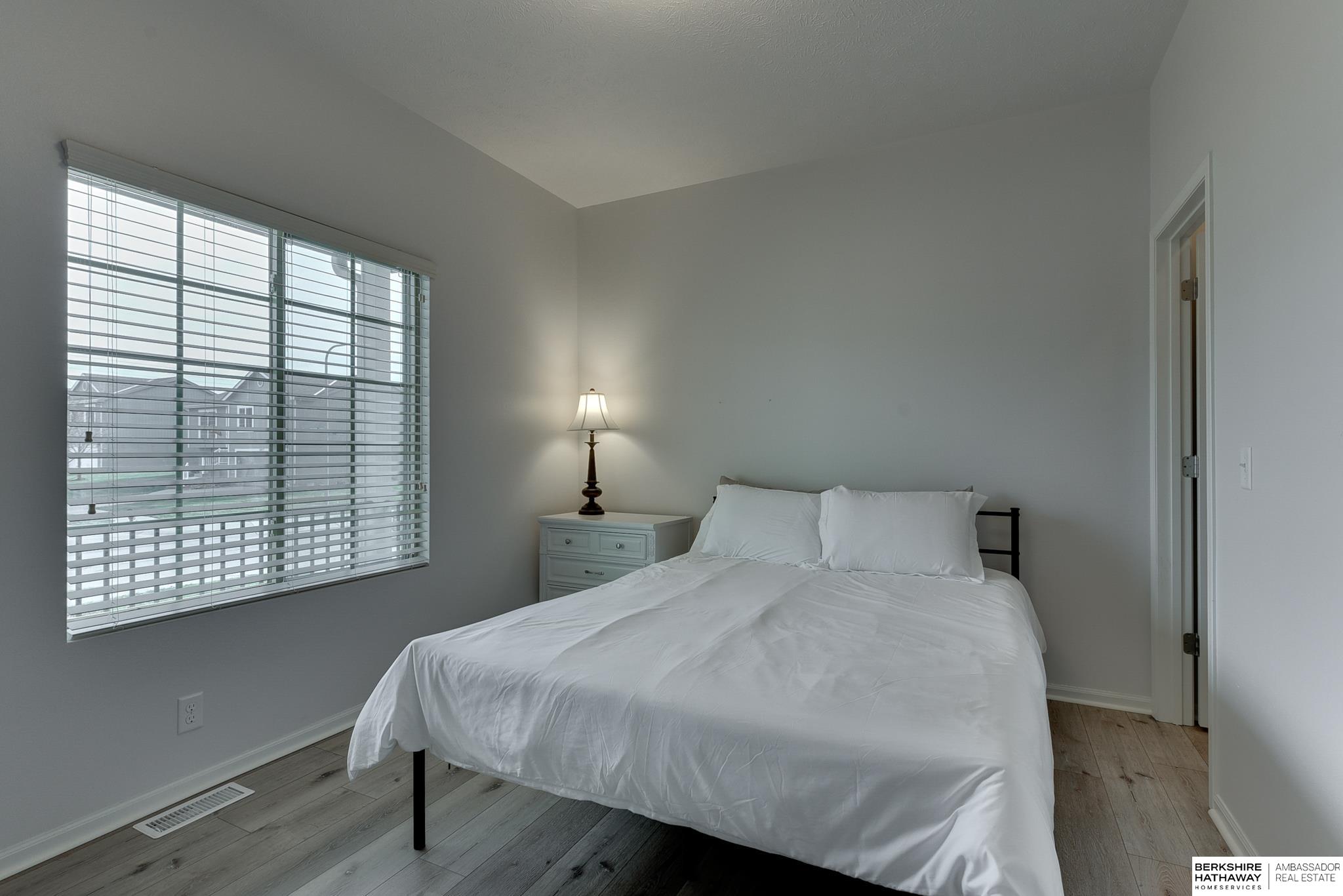 Omaha, Nebraska 68135, United States, 3 Bedrooms Bedrooms, ,3 BathroomsBathrooms,Residential,Pending,110276