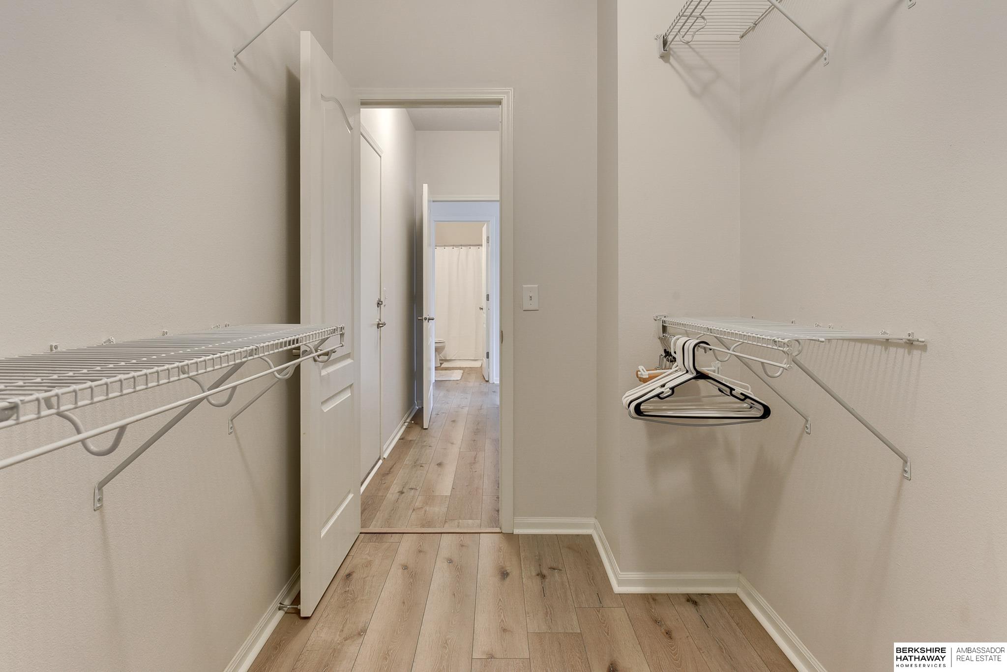 Omaha, Nebraska 68135, United States, 3 Bedrooms Bedrooms, ,3 BathroomsBathrooms,Residential,Pending,110276