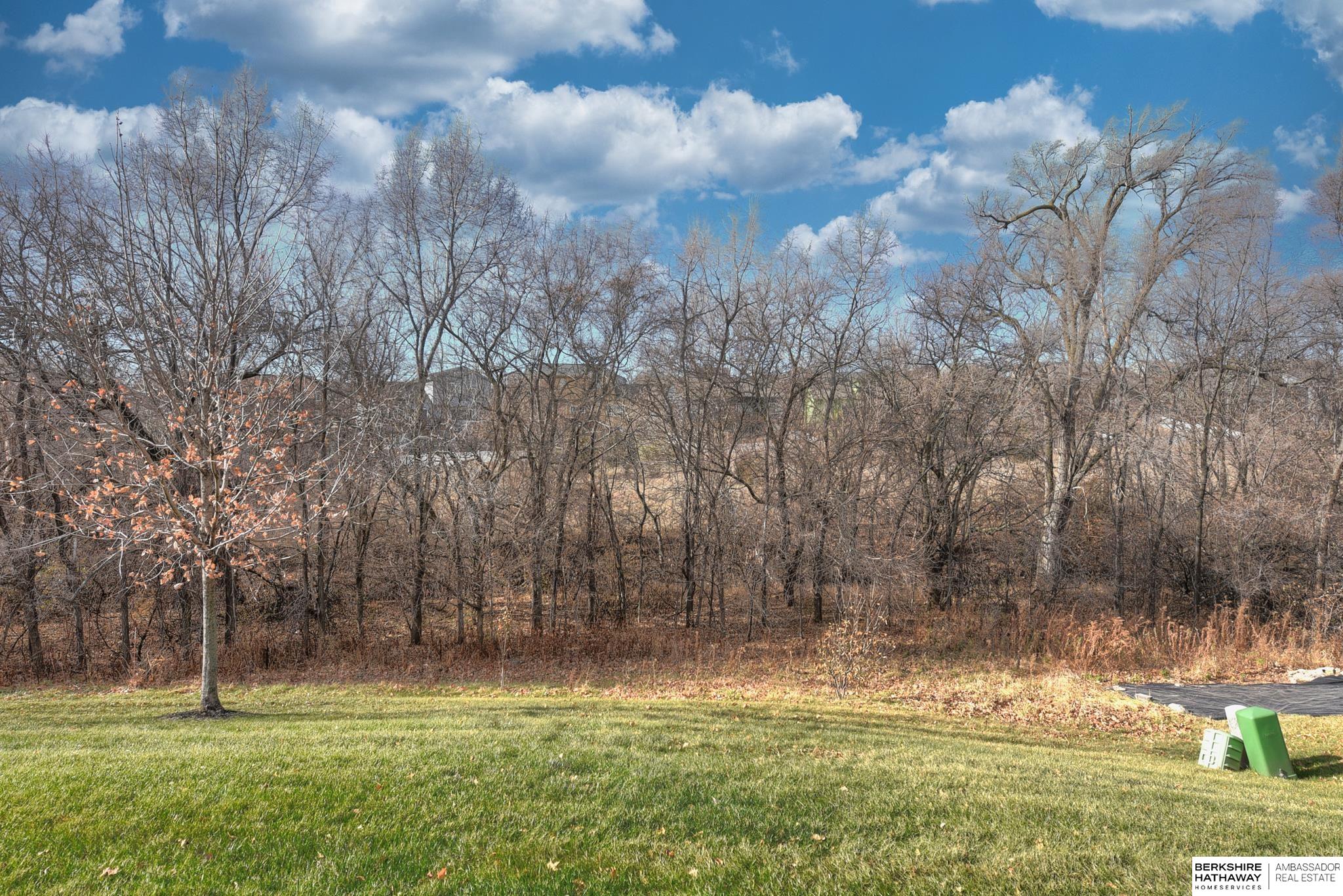 Omaha, Nebraska 68135, United States, 3 Bedrooms Bedrooms, ,3 BathroomsBathrooms,Residential,Pending,110276