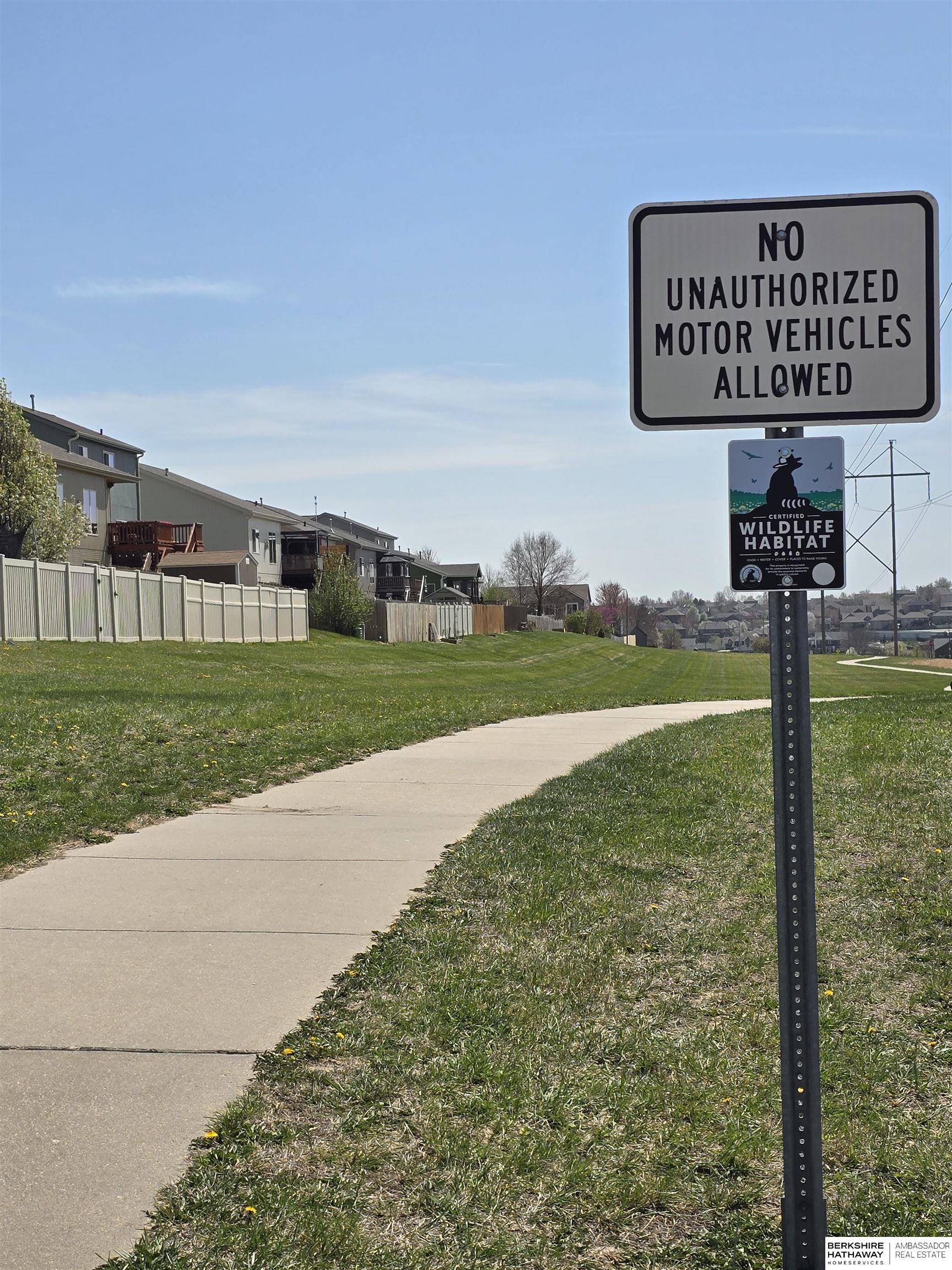 Omaha, Nebraska 68135, United States, 3 Bedrooms Bedrooms, ,3 BathroomsBathrooms,Residential,Pending,110276