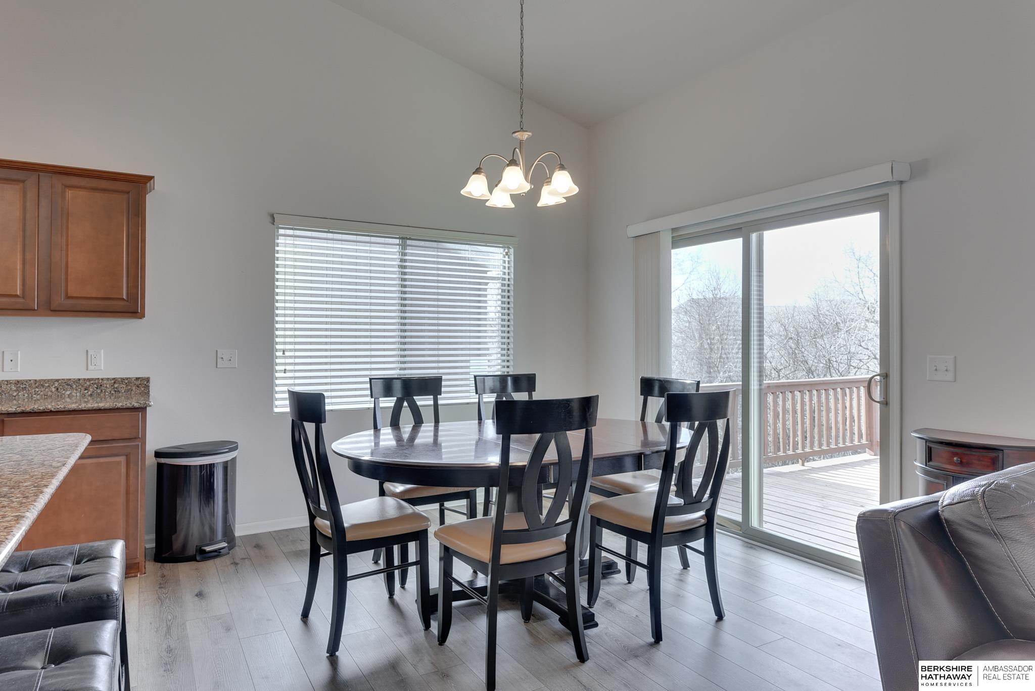 Omaha, Nebraska 68135, United States, 3 Bedrooms Bedrooms, ,3 BathroomsBathrooms,Residential,Pending,110276