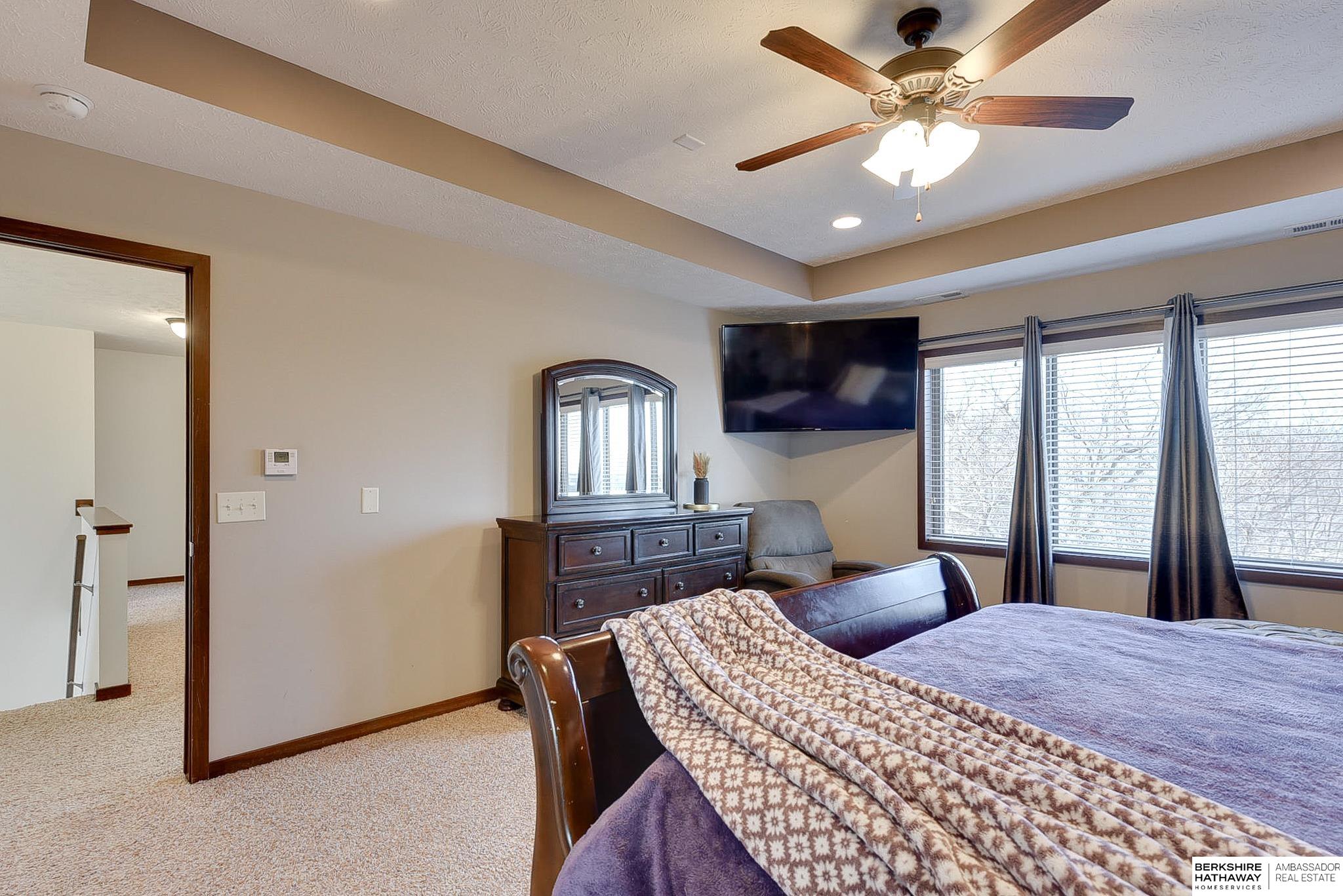 Lincoln, Nebraska 68505, United States, 5 Bedrooms Bedrooms, ,4 BathroomsBathrooms,Residential,Active,97125