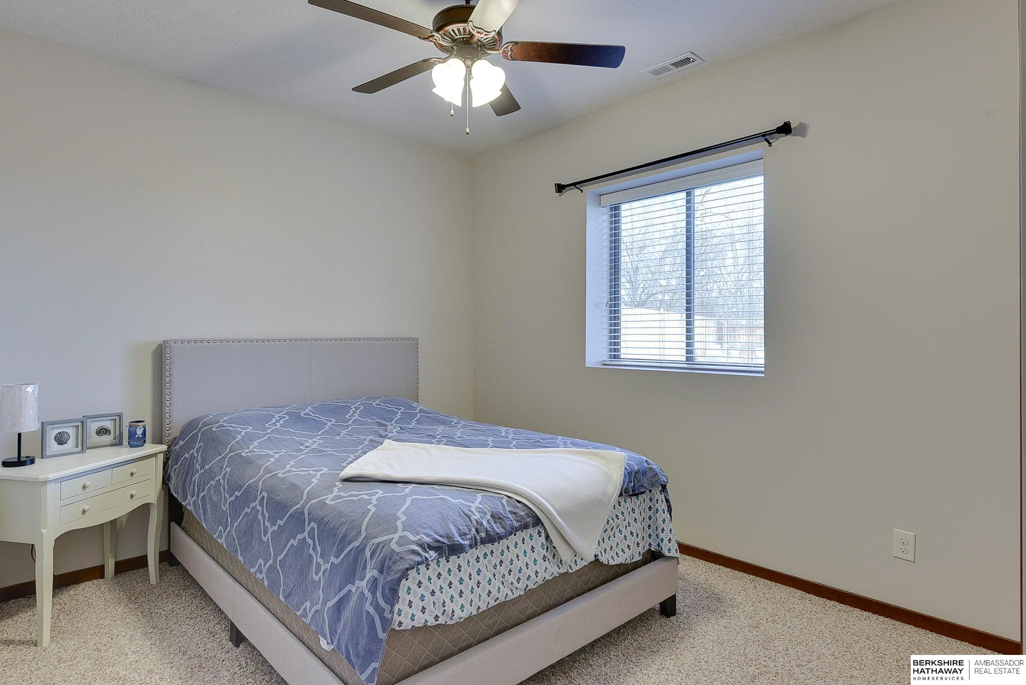 Lincoln, Nebraska 68505, United States, 5 Bedrooms Bedrooms, ,4 BathroomsBathrooms,Residential,Active,97125