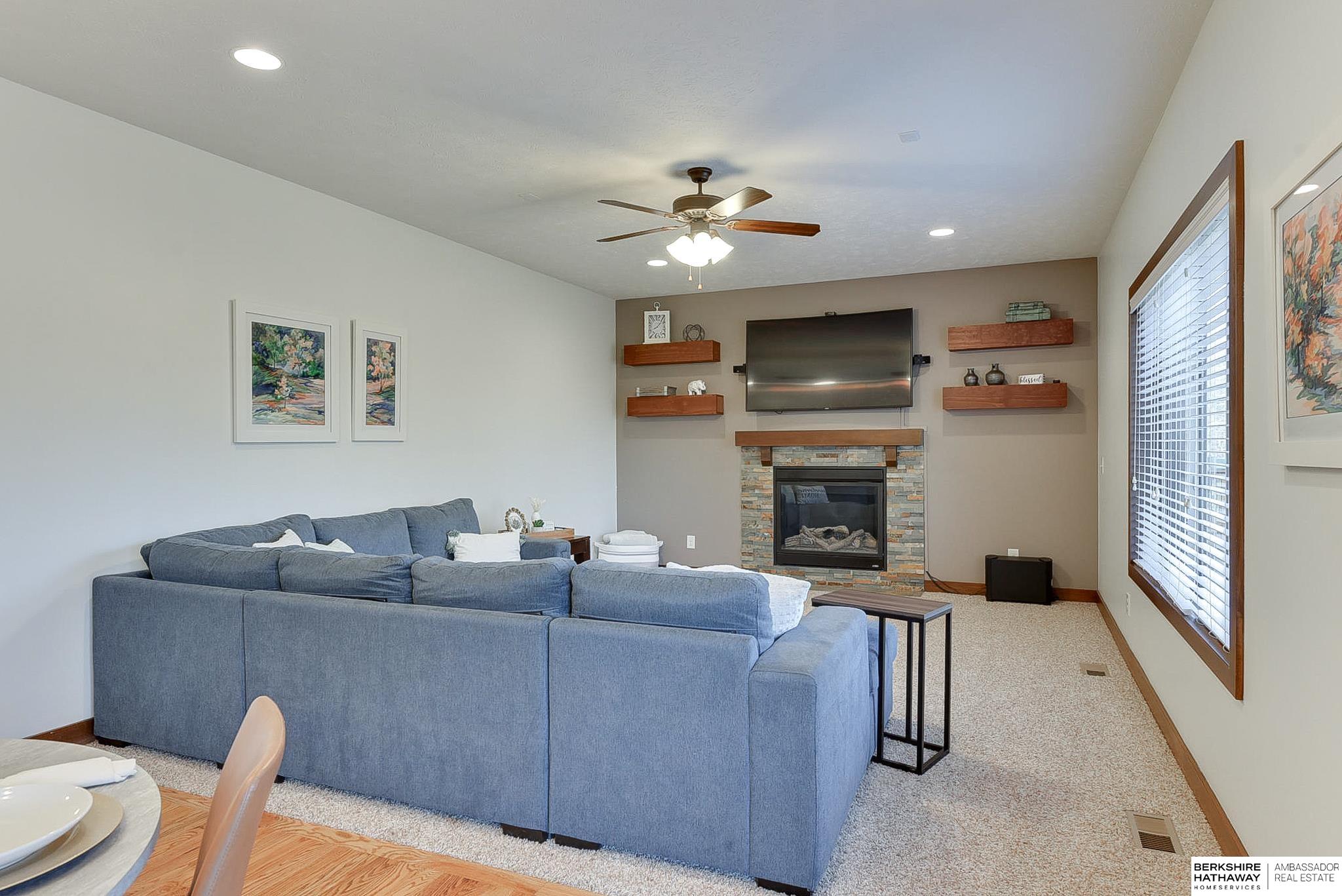 Lincoln, Nebraska 68505, United States, 5 Bedrooms Bedrooms, ,4 BathroomsBathrooms,Residential,Active,97125