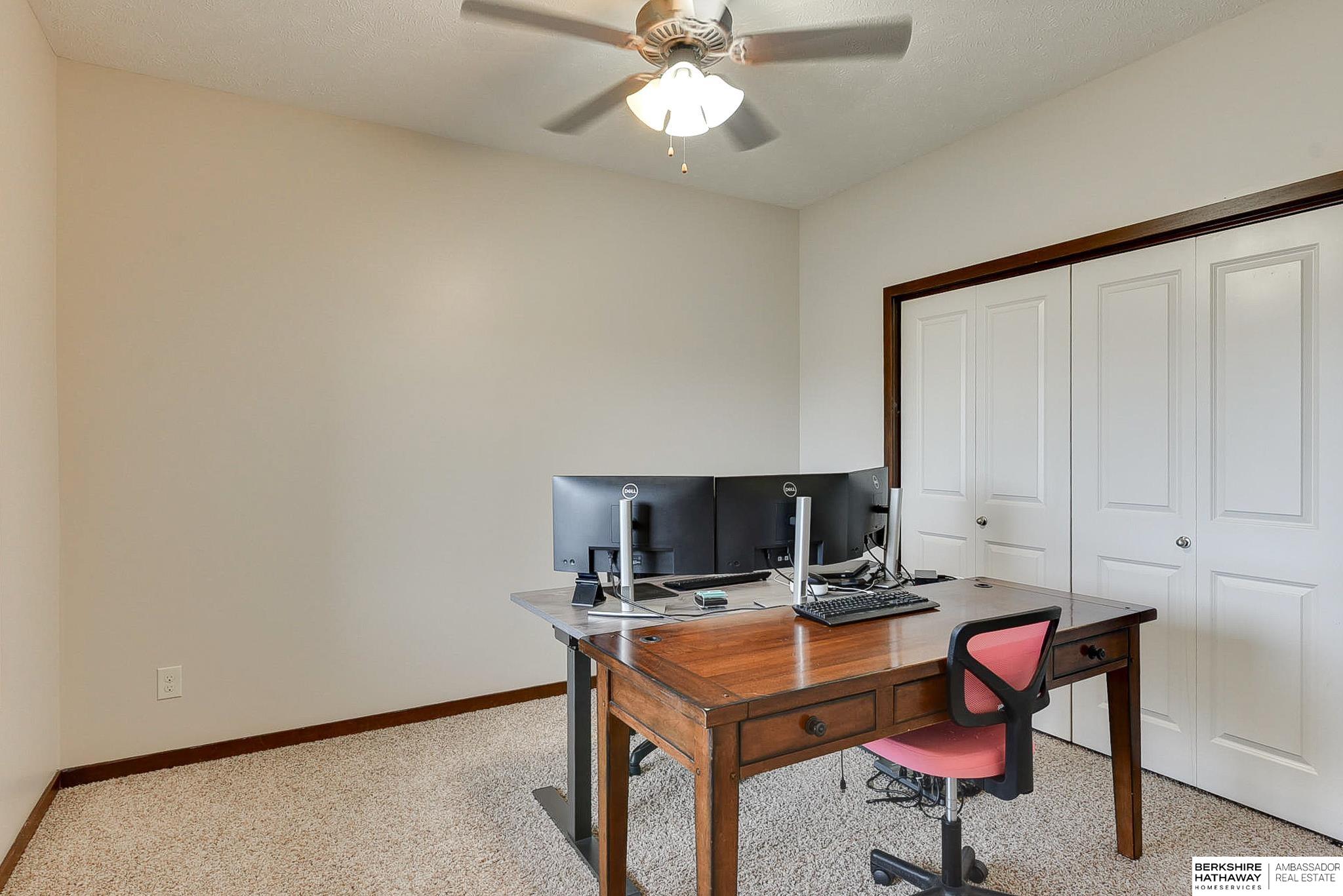 Lincoln, Nebraska 68505, United States, 5 Bedrooms Bedrooms, ,4 BathroomsBathrooms,Residential,Active,97125