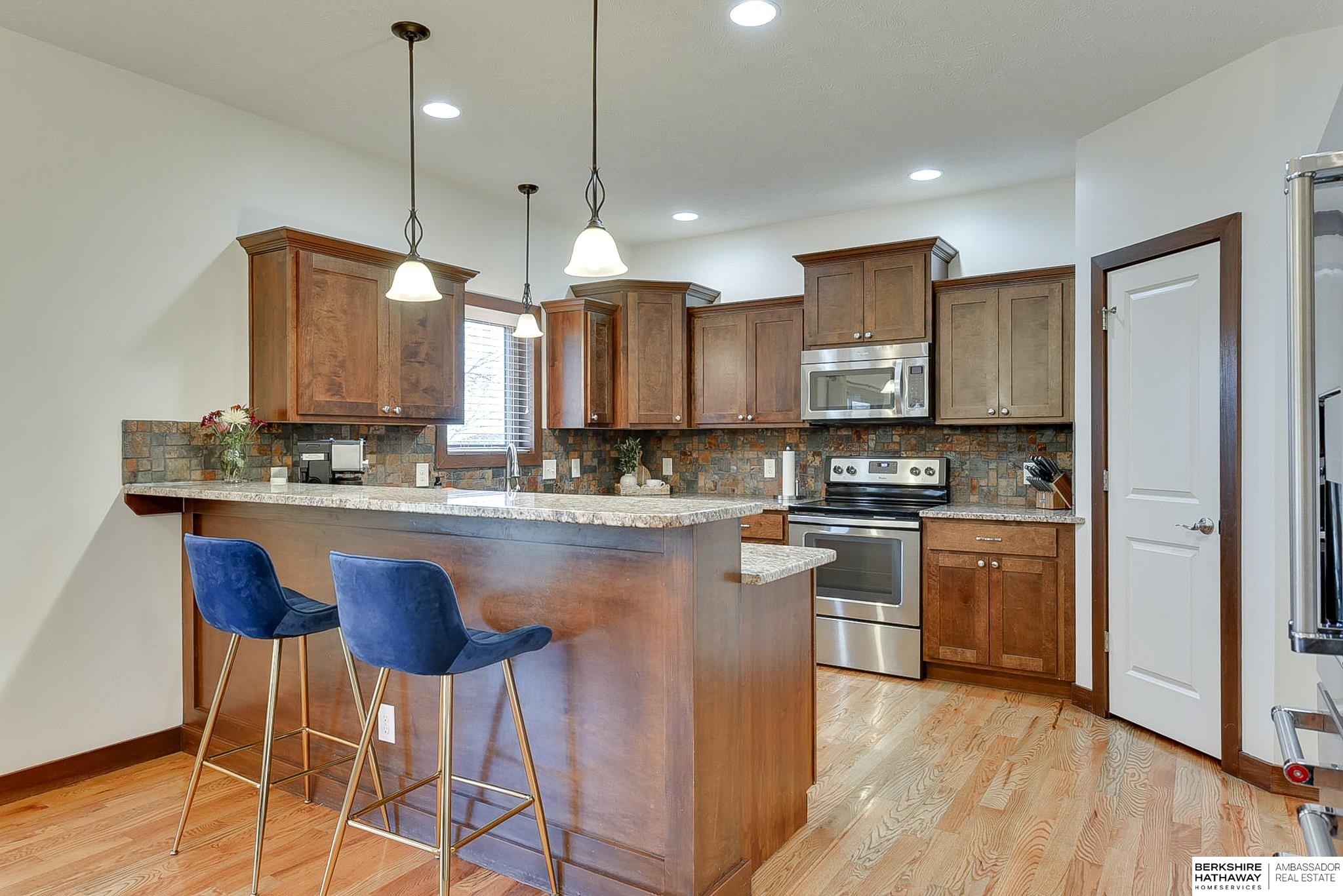 Lincoln, Nebraska 68505, United States, 5 Bedrooms Bedrooms, ,4 BathroomsBathrooms,Residential,Active,97125