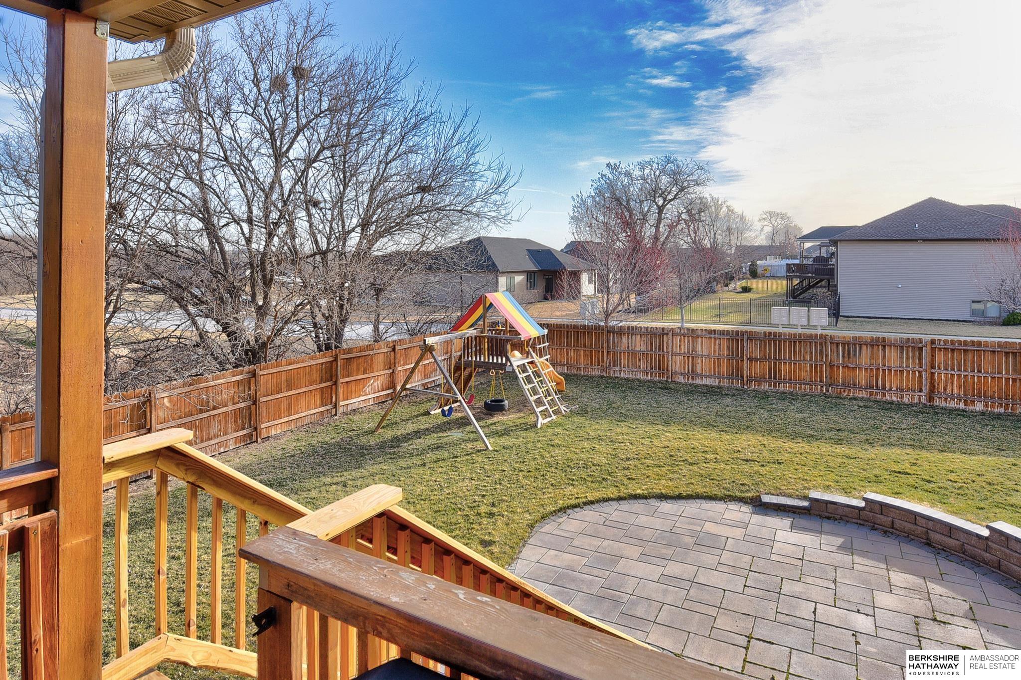 Lincoln, Nebraska 68505, United States, 5 Bedrooms Bedrooms, ,4 BathroomsBathrooms,Residential,Active,97125