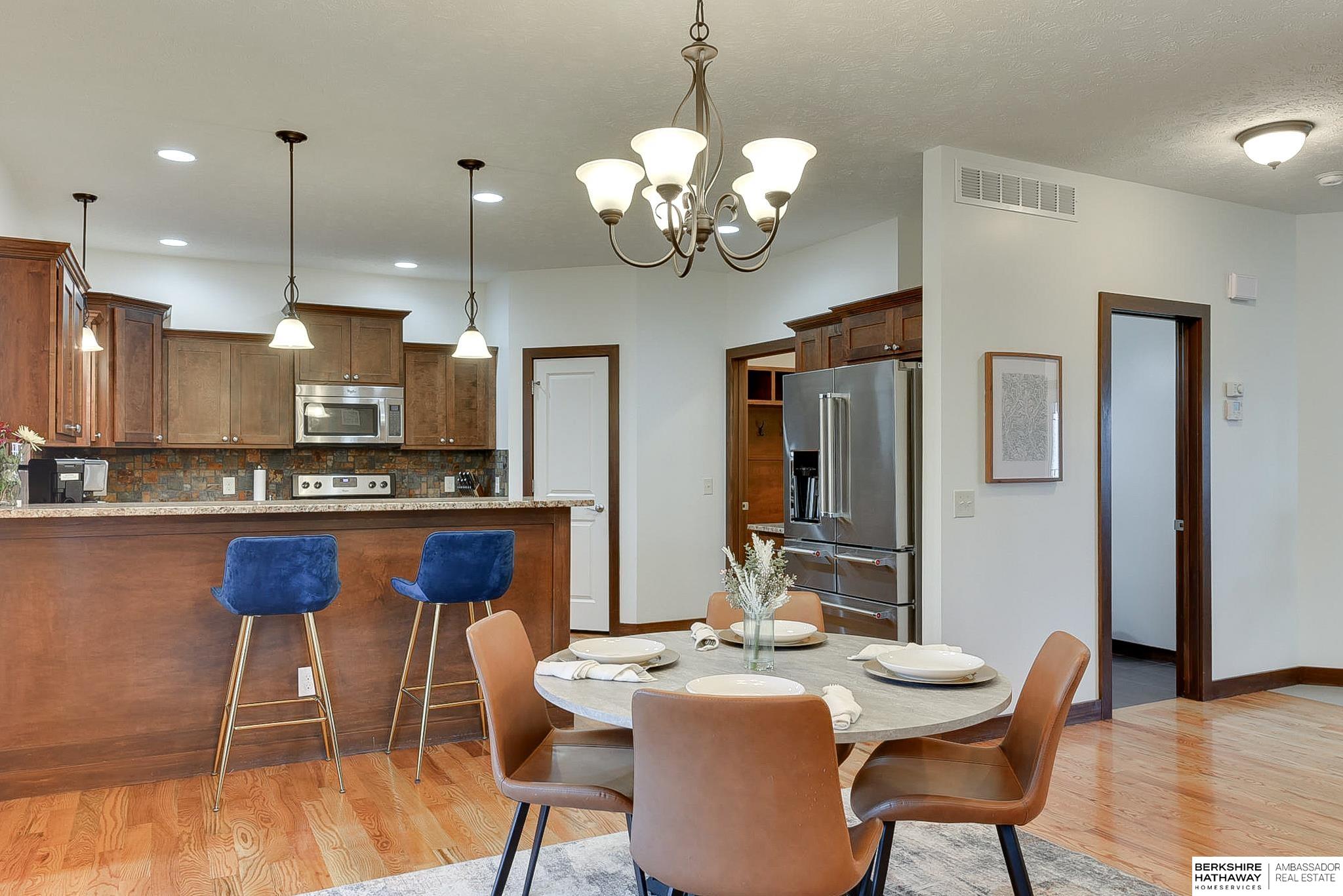 Lincoln, Nebraska 68505, United States, 5 Bedrooms Bedrooms, ,4 BathroomsBathrooms,Residential,Active,97125