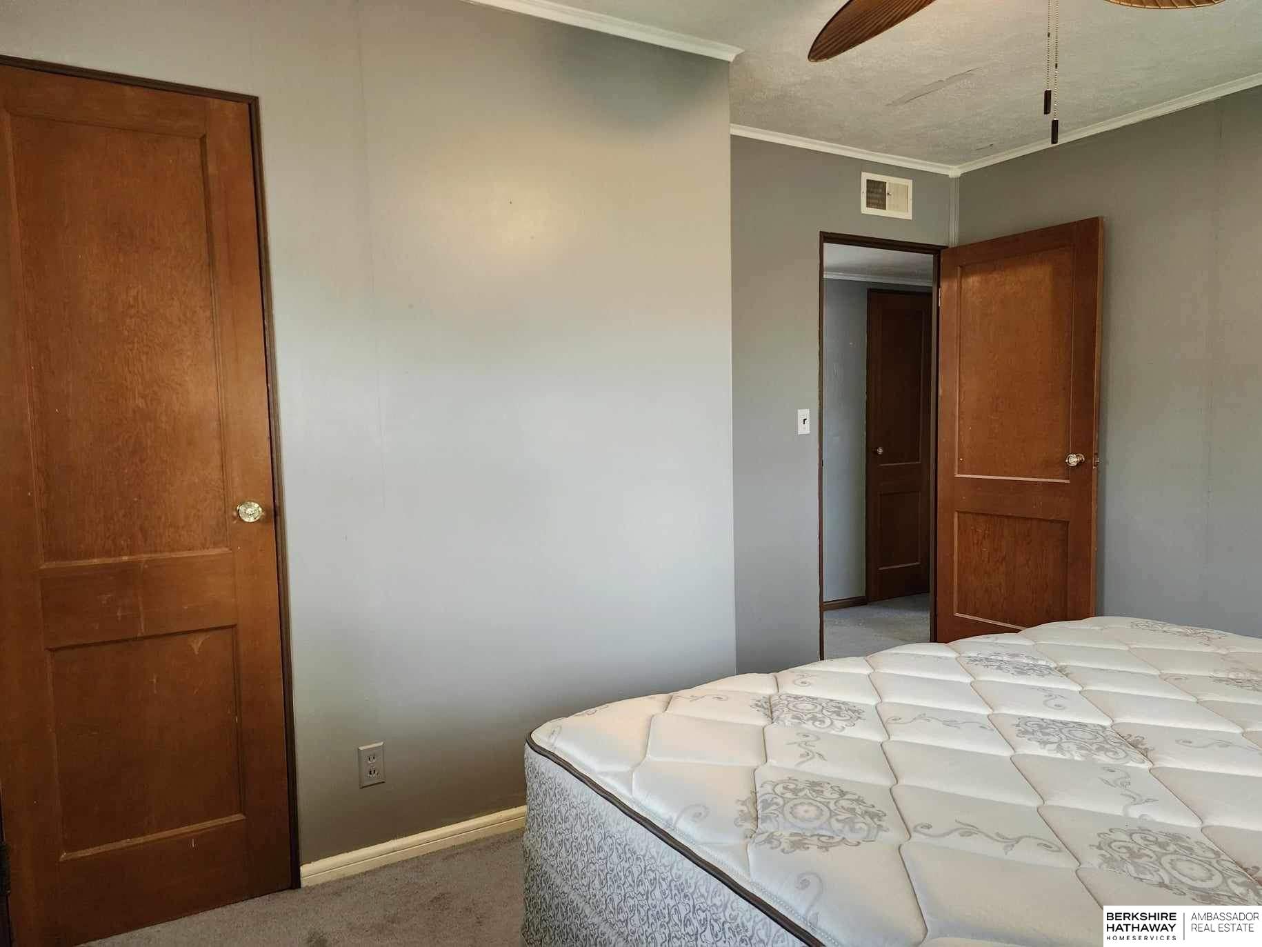 Beatrice, Nebraska 68310, United States, 2 Bedrooms Bedrooms, ,1 BathroomBathrooms,Residential,Pending,33640