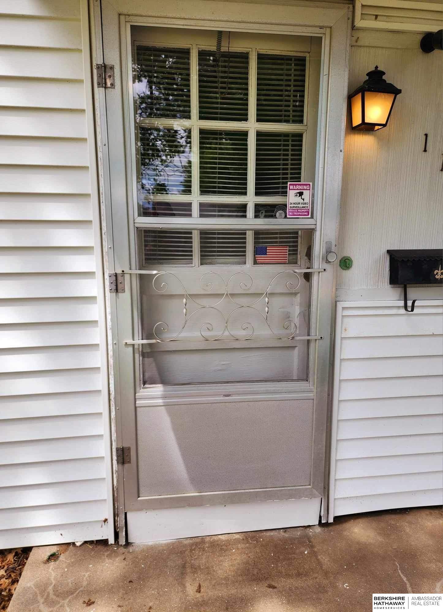 Beatrice, Nebraska 68310, United States, 2 Bedrooms Bedrooms, ,1 BathroomBathrooms,Residential,Pending,33640