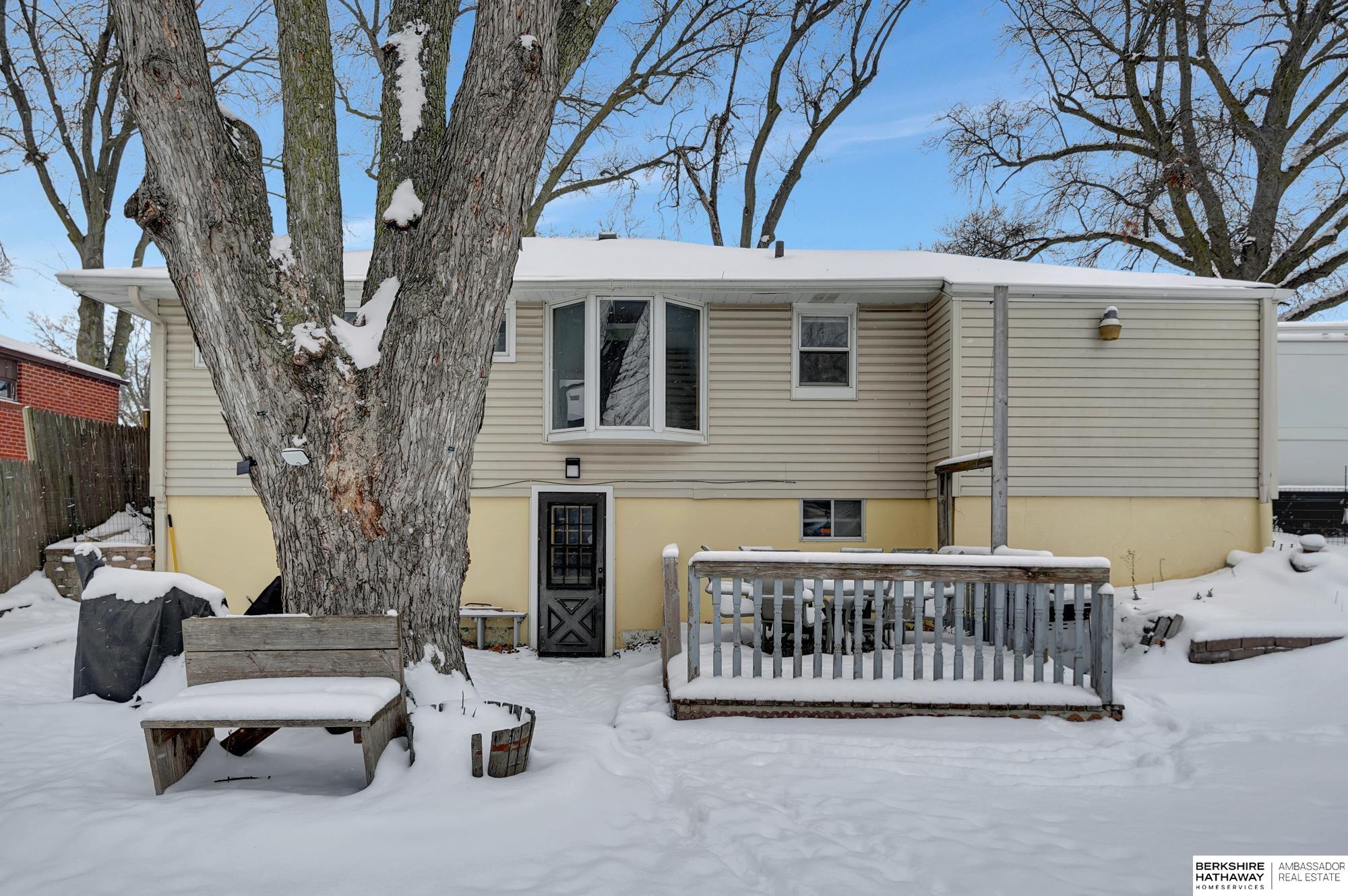 Lincoln, Nebraska 68507, United States, 2 Bedrooms Bedrooms, ,2 BathroomsBathrooms,Residential,Pending,78881