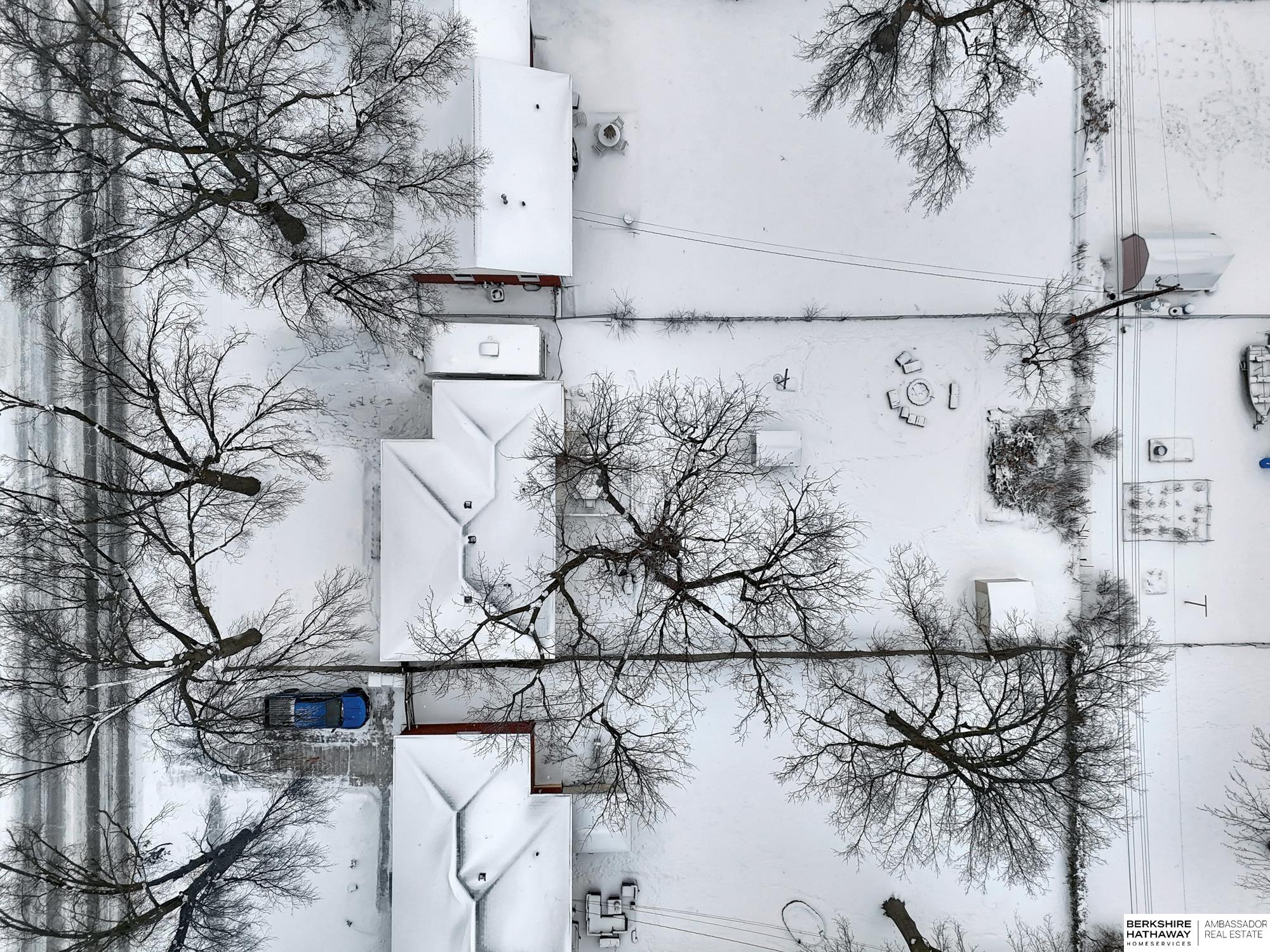 Lincoln, Nebraska 68507, United States, 2 Bedrooms Bedrooms, ,2 BathroomsBathrooms,Residential,Pending,78881