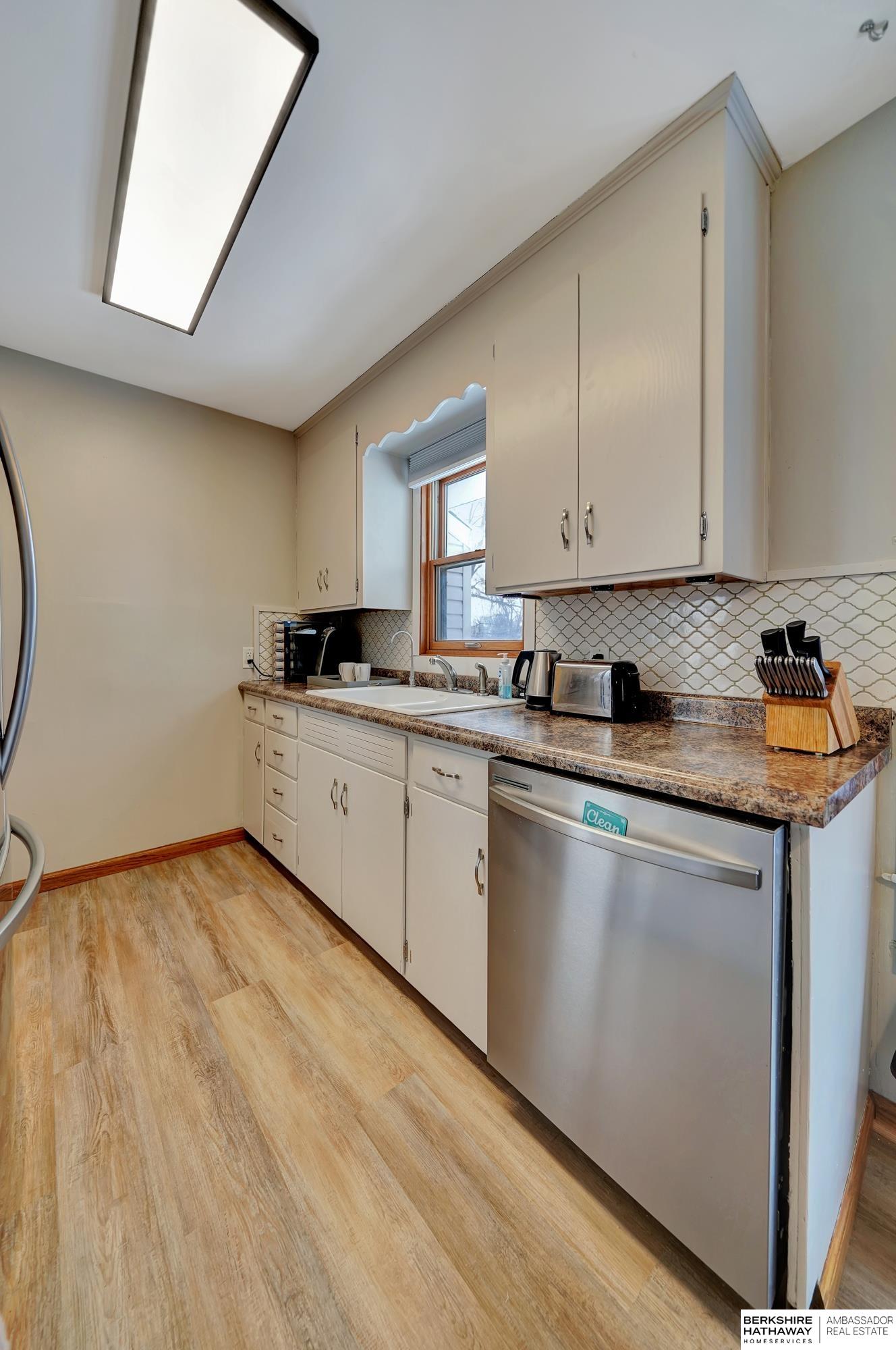 Lincoln, Nebraska 68507, United States, 2 Bedrooms Bedrooms, ,2 BathroomsBathrooms,Residential,Pending,78881