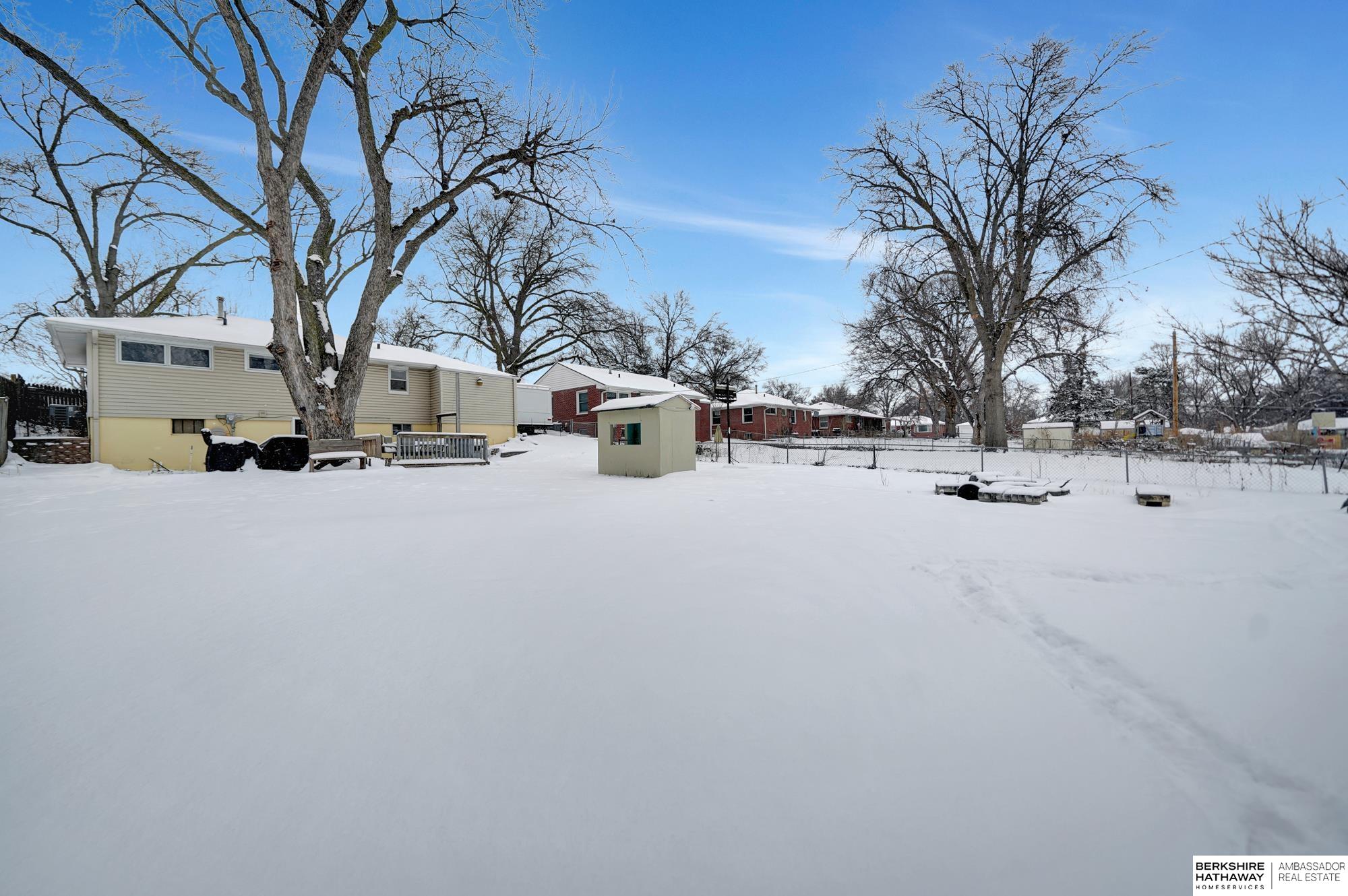 Lincoln, Nebraska 68507, United States, 2 Bedrooms Bedrooms, ,2 BathroomsBathrooms,Residential,Pending,78881