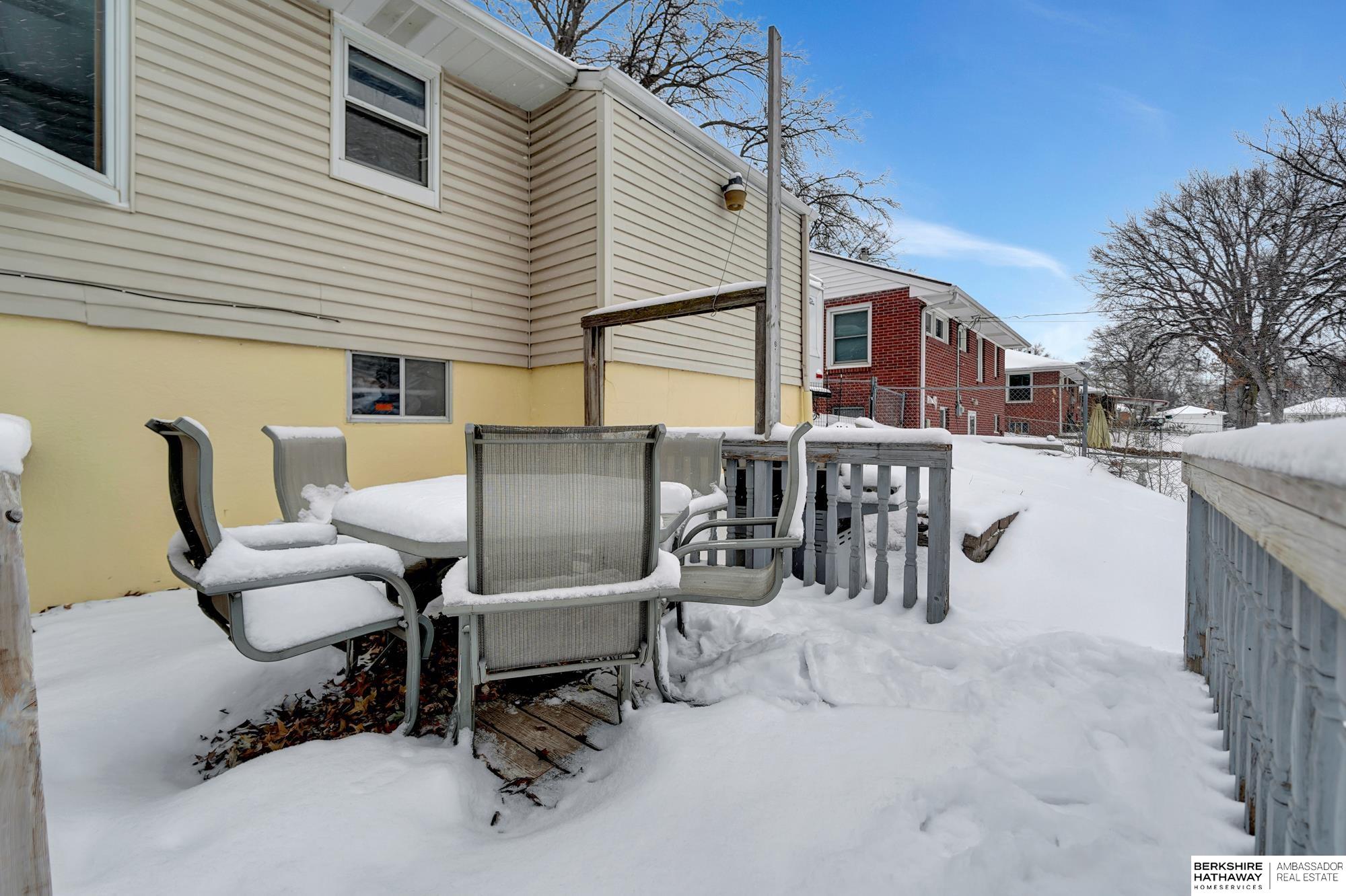 Lincoln, Nebraska 68507, United States, 2 Bedrooms Bedrooms, ,2 BathroomsBathrooms,Residential,Pending,78881