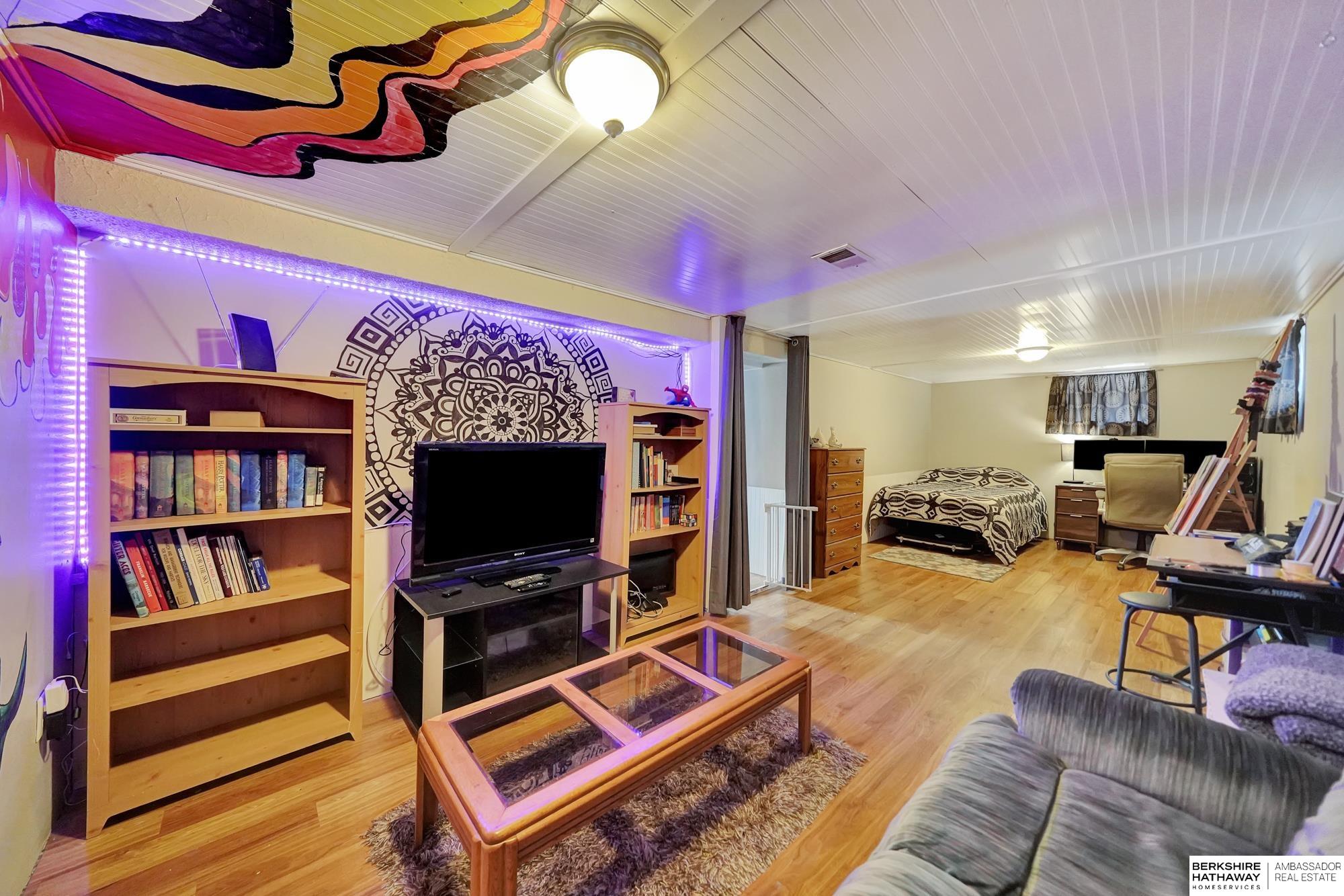 Lincoln, Nebraska 68507, United States, 2 Bedrooms Bedrooms, ,2 BathroomsBathrooms,Residential,Pending,78881