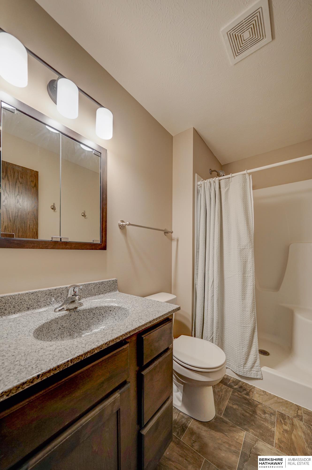 Lincoln, Nebraska 68524, United States, 3 Bedrooms Bedrooms, ,2 BathroomsBathrooms,Residential,Pending,5066