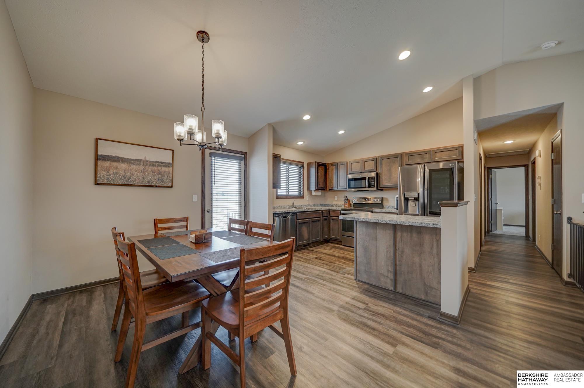 Lincoln, Nebraska 68524, United States, 3 Bedrooms Bedrooms, ,2 BathroomsBathrooms,Residential,Pending,5066