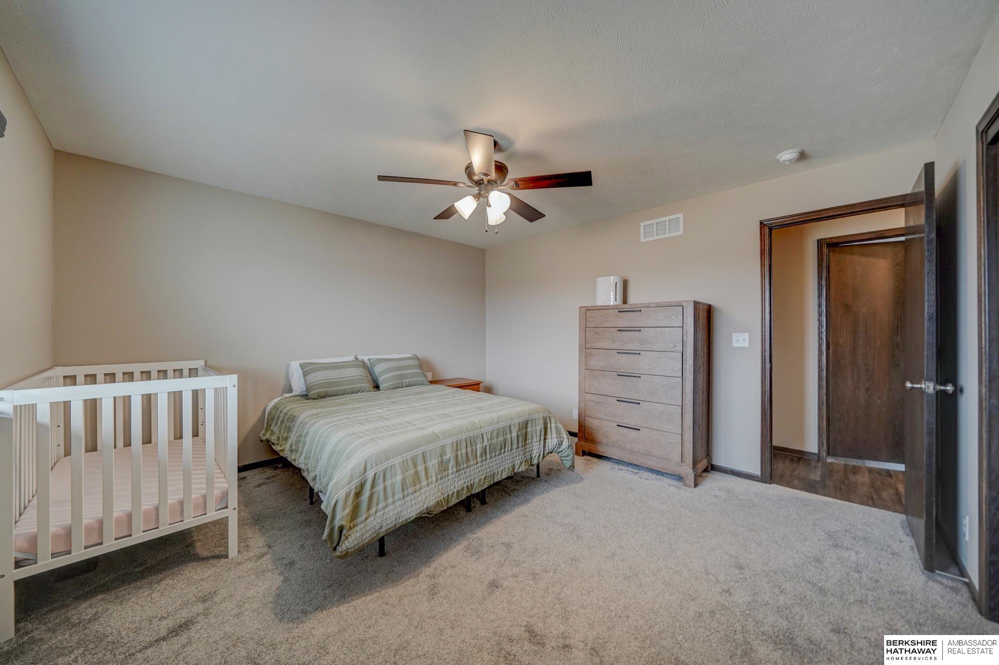 Lincoln, Nebraska 68524, United States, 3 Bedrooms Bedrooms, ,2 BathroomsBathrooms,Residential,Pending,5066