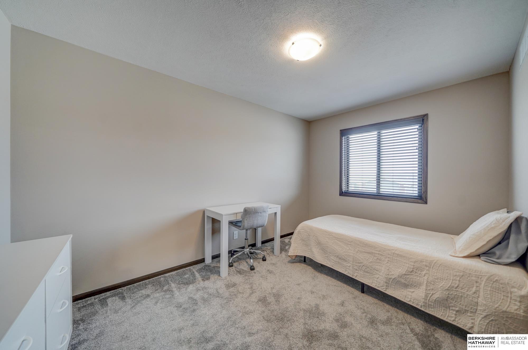 Lincoln, Nebraska 68524, United States, 3 Bedrooms Bedrooms, ,2 BathroomsBathrooms,Residential,Pending,5066