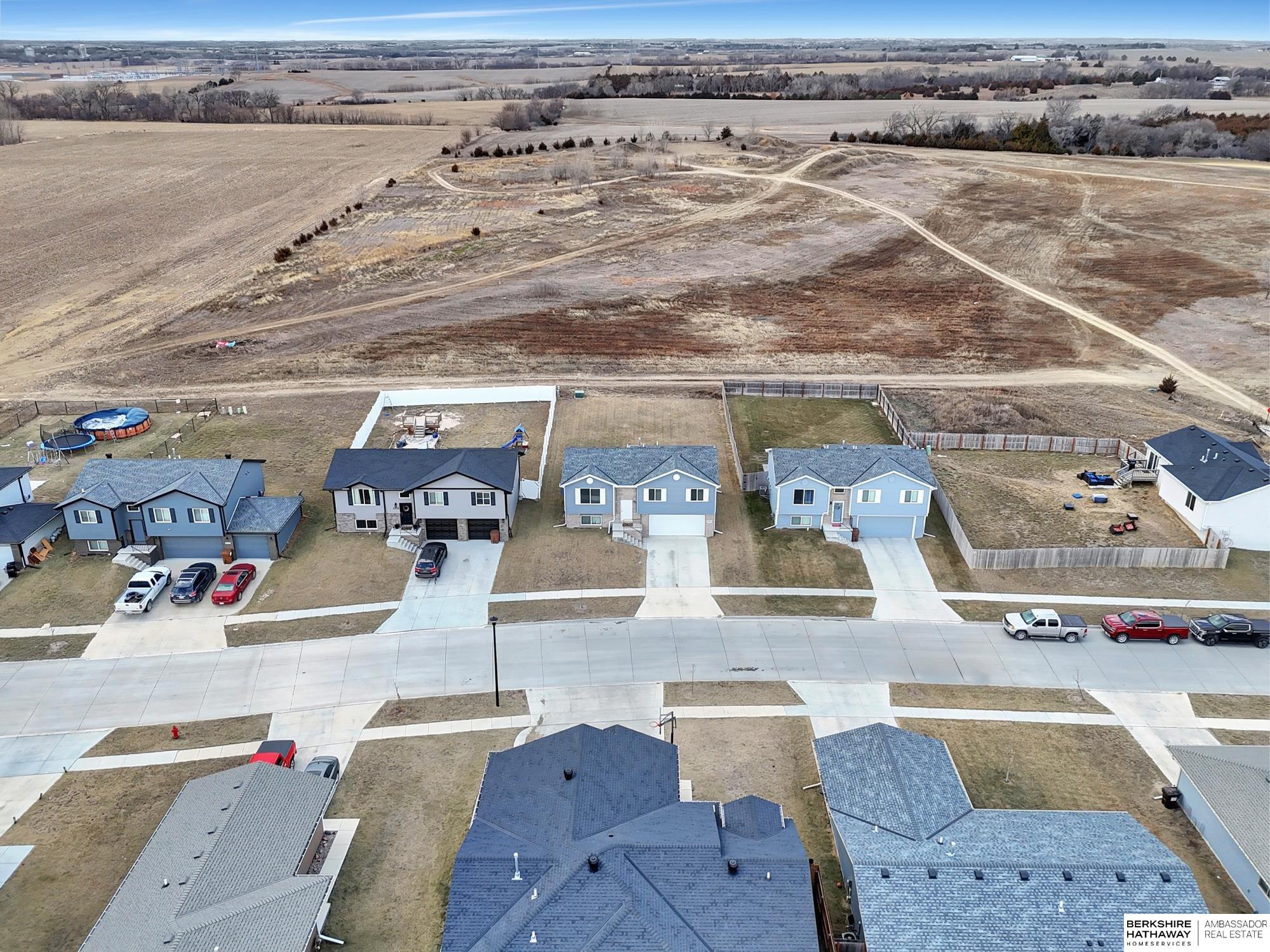 Lincoln, Nebraska 68524, United States, 3 Bedrooms Bedrooms, ,2 BathroomsBathrooms,Residential,Pending,5066