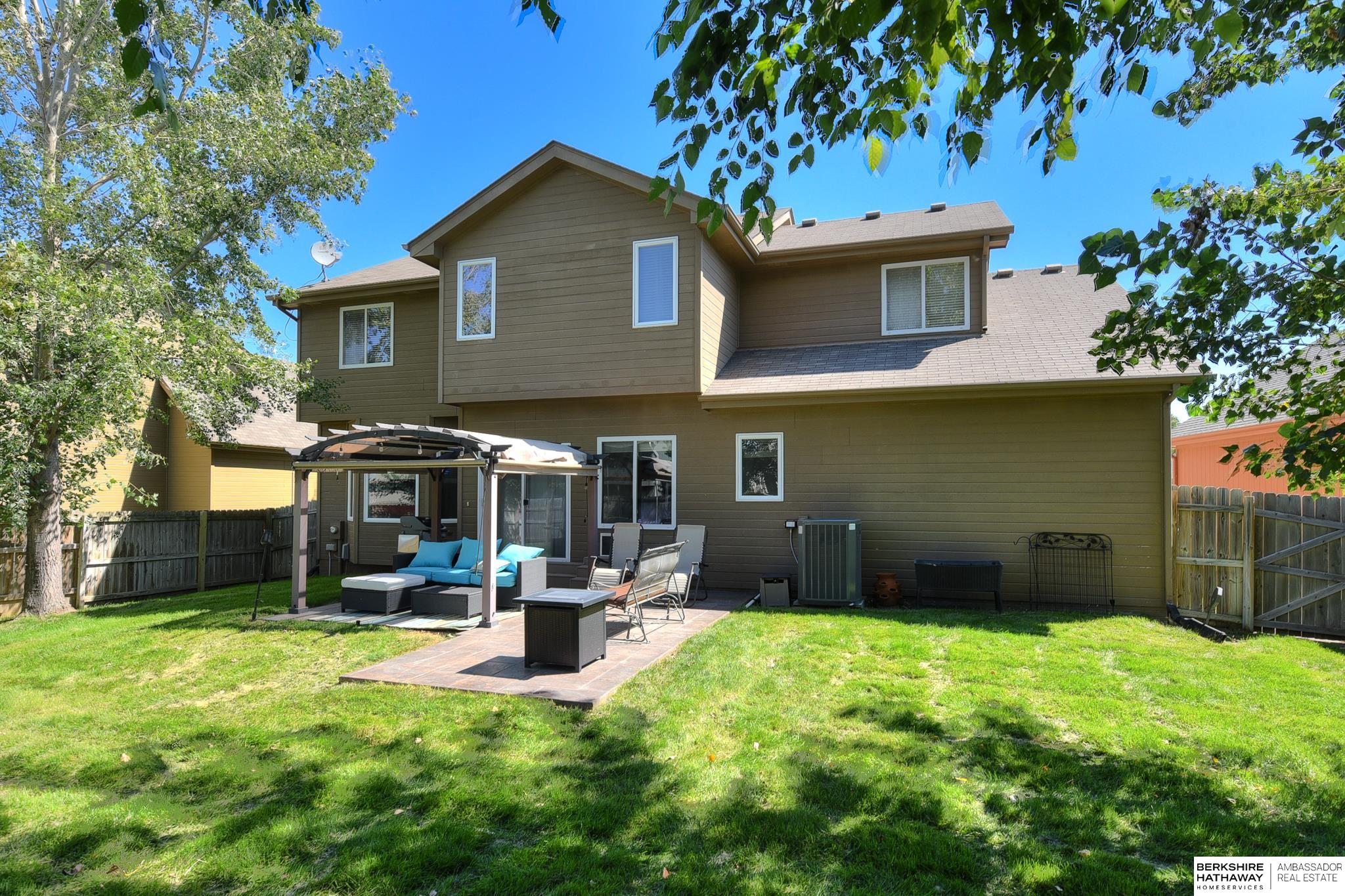 Omaha, Nebraska 68136, United States, 4 Bedrooms Bedrooms, ,3 BathroomsBathrooms,Residential,Pending,112106