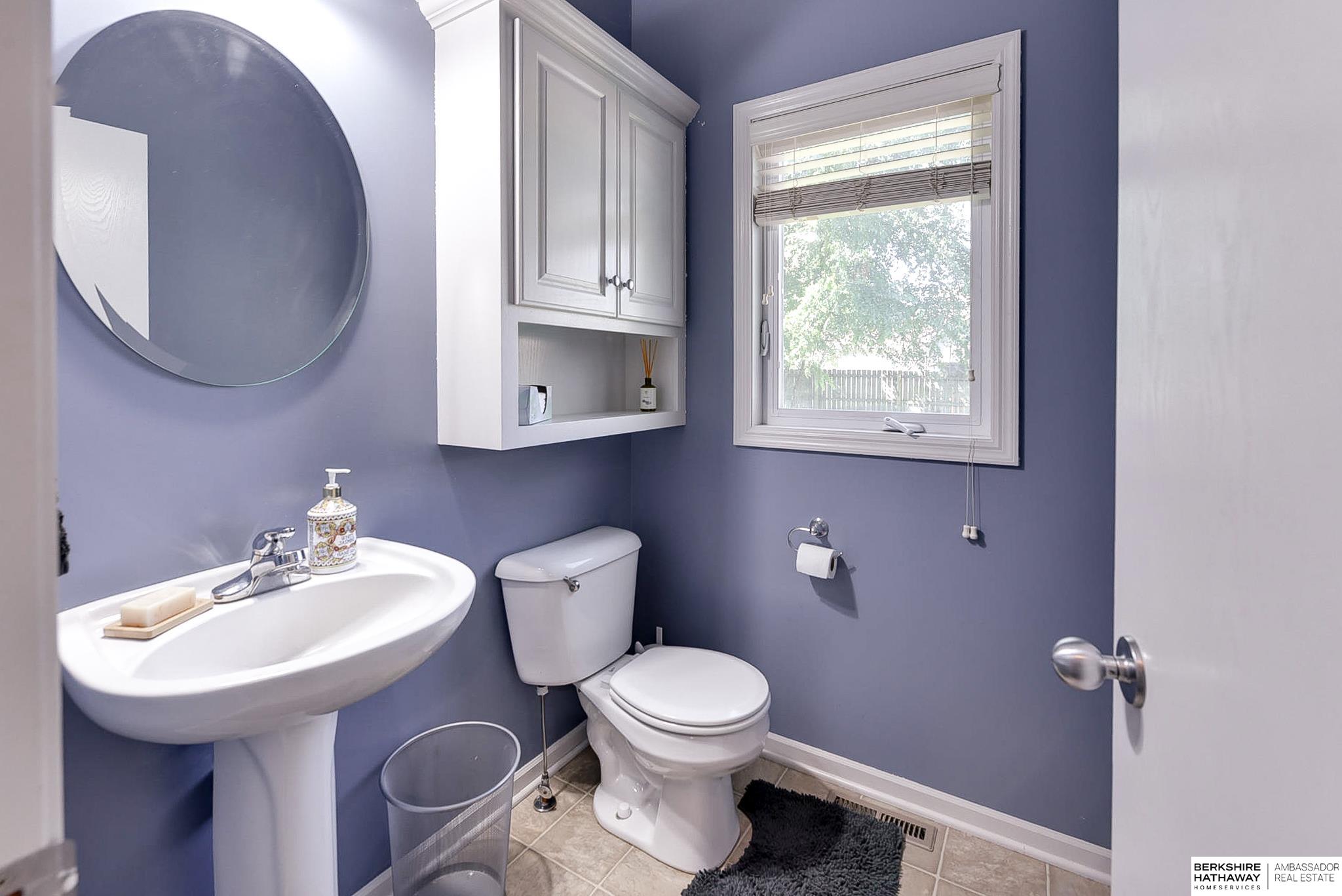 Omaha, Nebraska 68136, United States, 4 Bedrooms Bedrooms, ,3 BathroomsBathrooms,Residential,Pending,112106