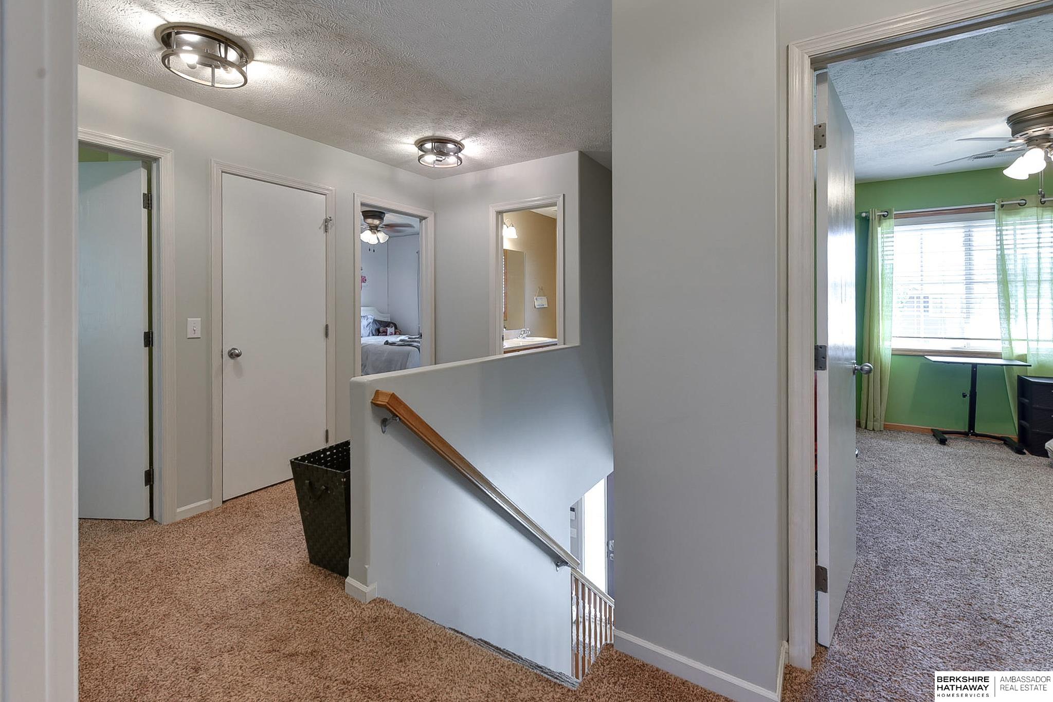 Omaha, Nebraska 68136, United States, 4 Bedrooms Bedrooms, ,3 BathroomsBathrooms,Residential,Pending,112106