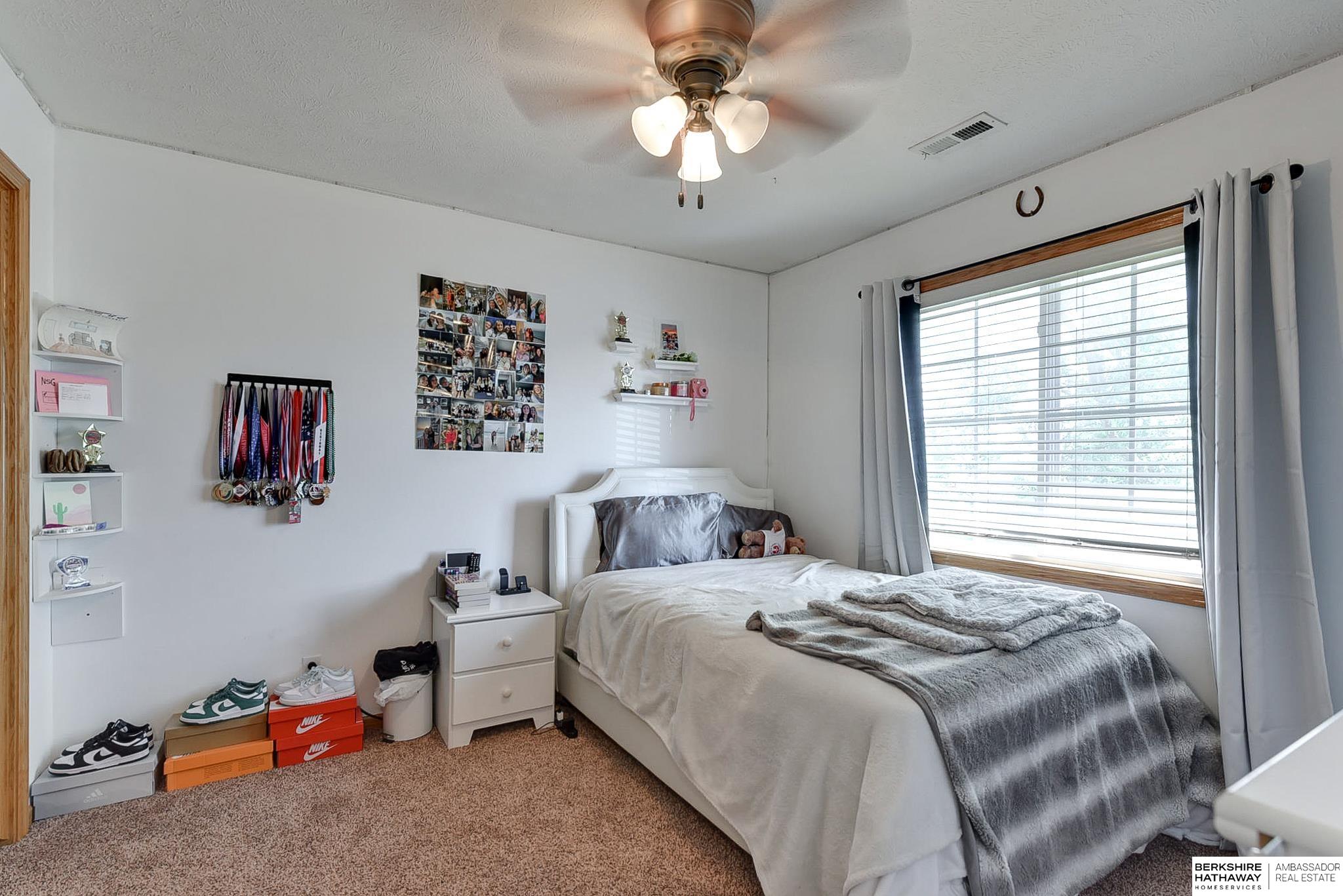 Omaha, Nebraska 68136, United States, 4 Bedrooms Bedrooms, ,3 BathroomsBathrooms,Residential,Pending,112106