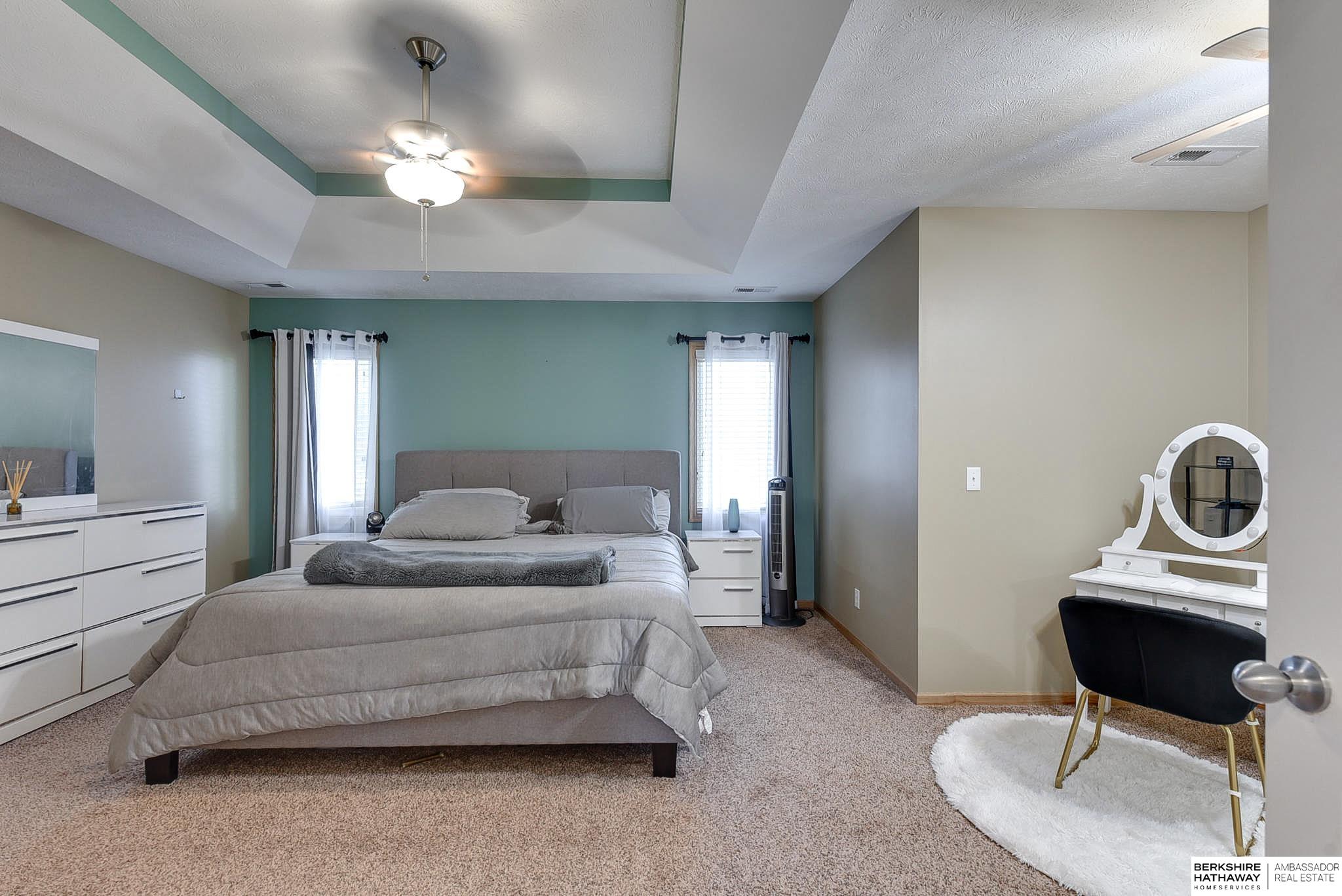 Omaha, Nebraska 68136, United States, 4 Bedrooms Bedrooms, ,3 BathroomsBathrooms,Residential,Pending,112106