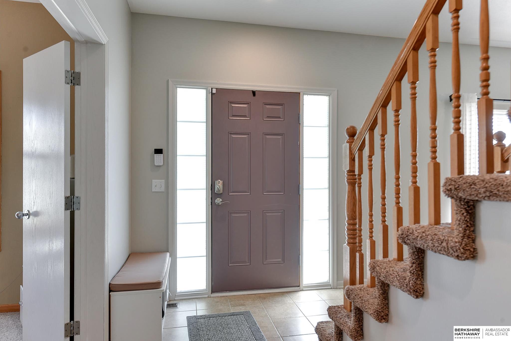 Omaha, Nebraska 68136, United States, 4 Bedrooms Bedrooms, ,3 BathroomsBathrooms,Residential,Pending,112106