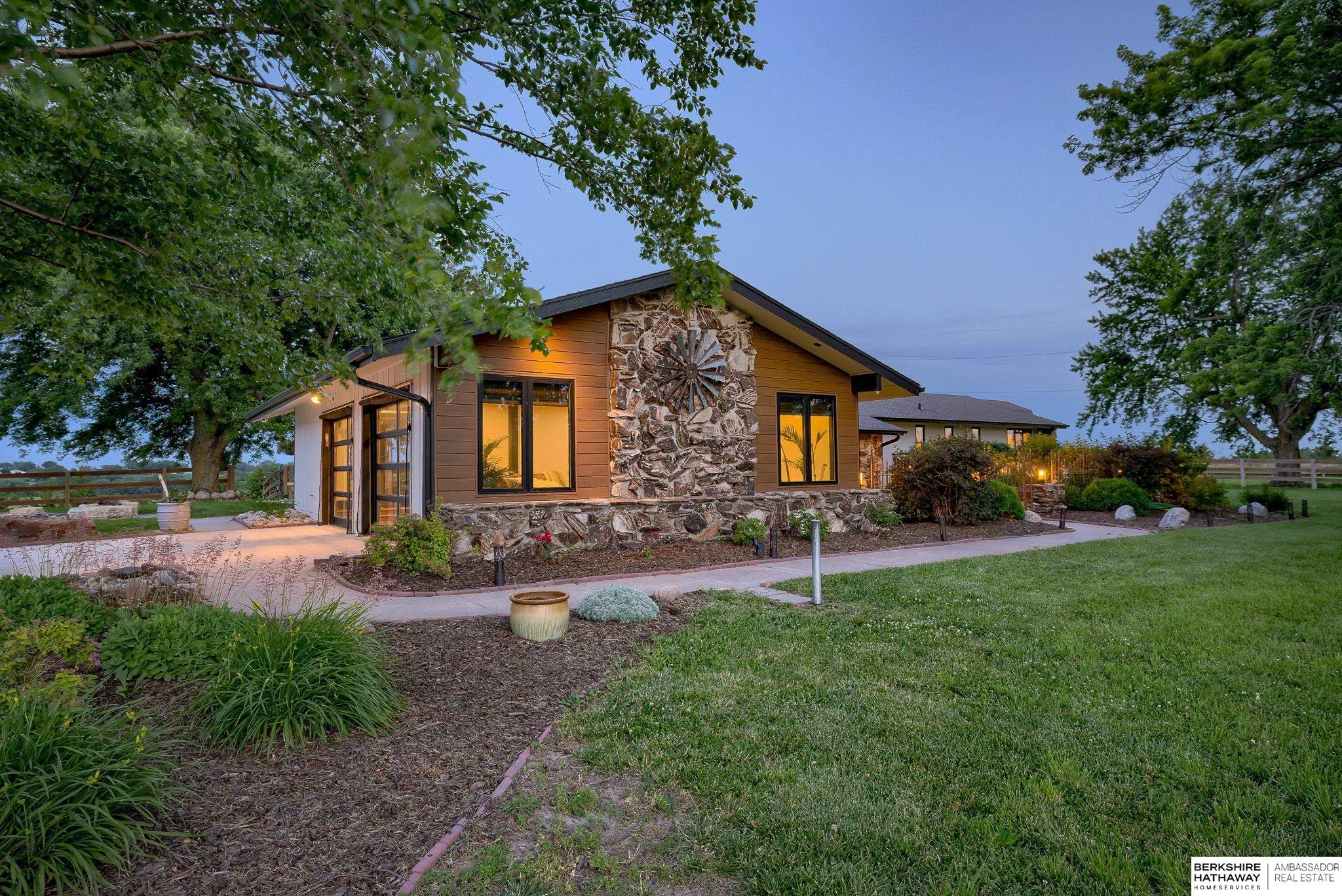 Omaha, Nebraska 68022, United States, 3 Bedrooms Bedrooms, ,2 BathroomsBathrooms,Residential,Active,120044