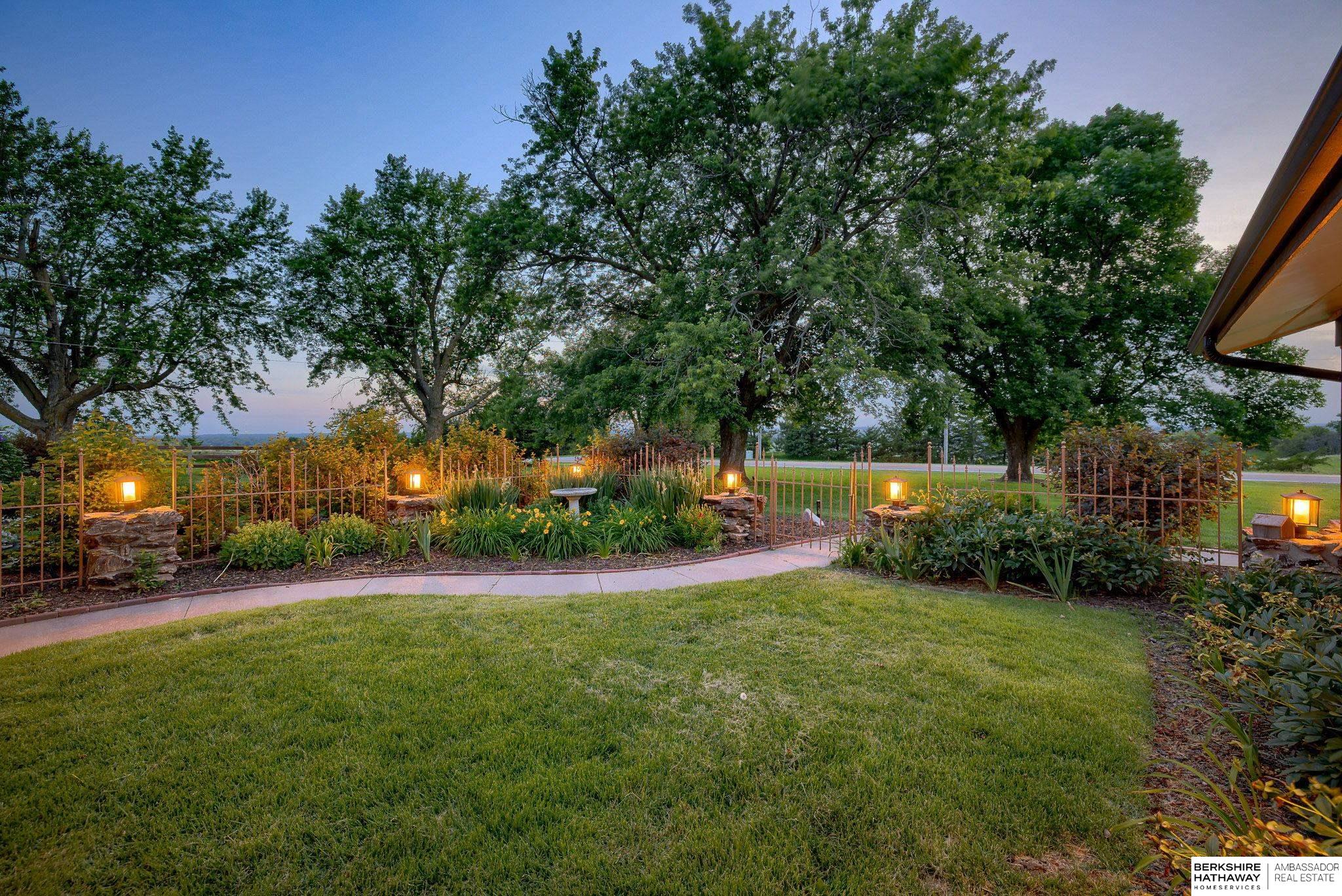 Omaha, Nebraska 68022, United States, 3 Bedrooms Bedrooms, ,2 BathroomsBathrooms,Residential,Active,120044