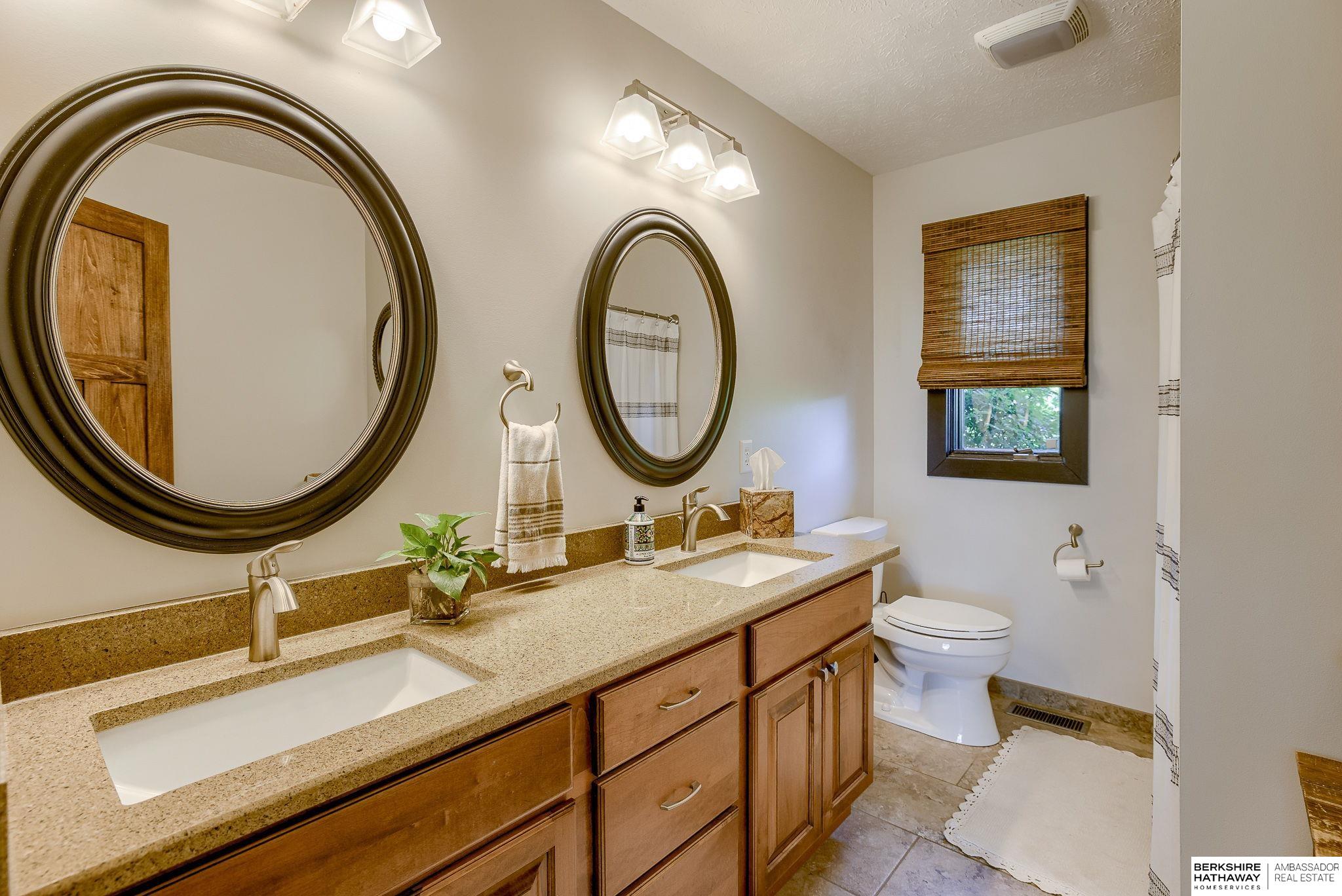 Omaha, Nebraska 68022, United States, 3 Bedrooms Bedrooms, ,2 BathroomsBathrooms,Residential,Active,120044