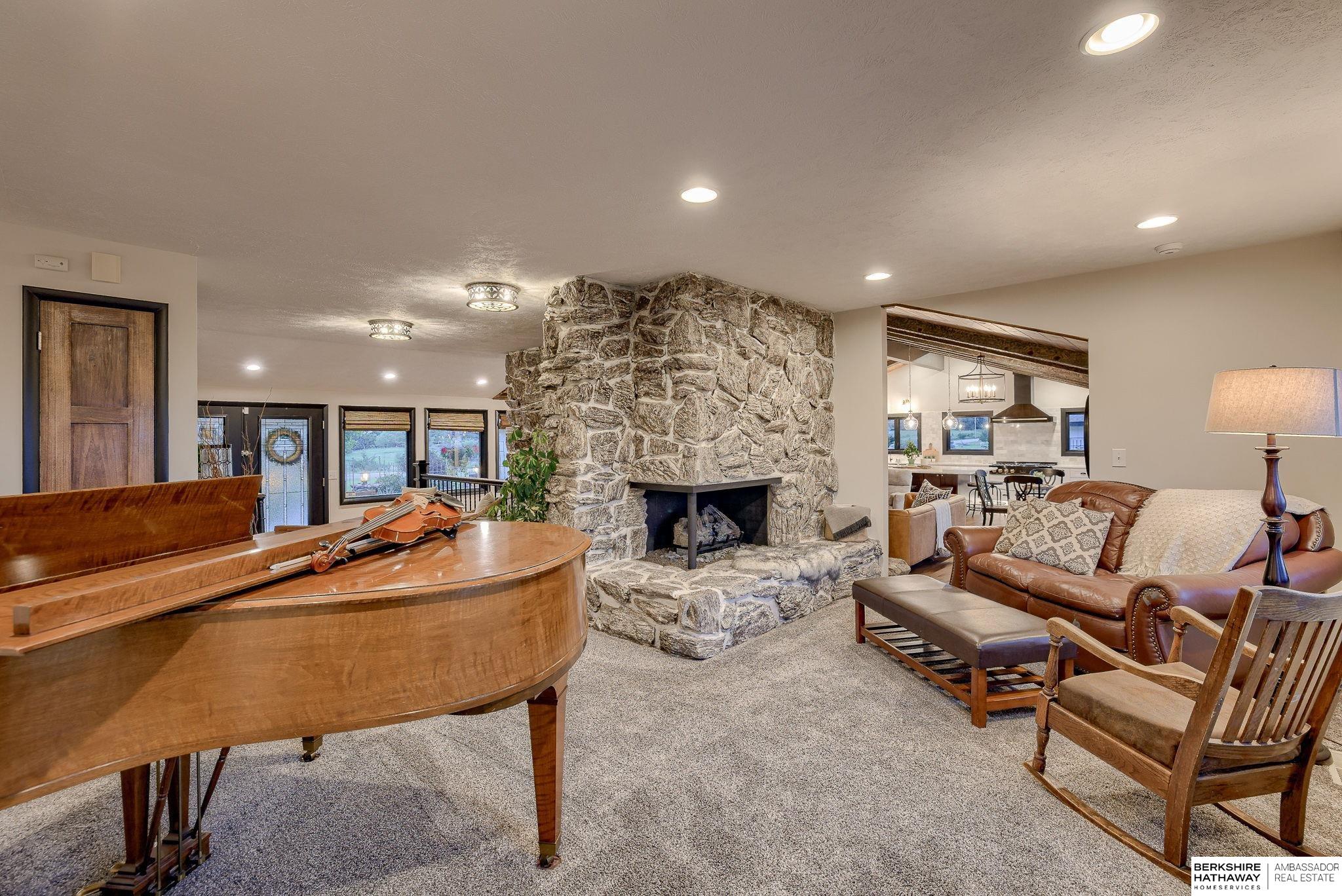 Omaha, Nebraska 68022, United States, 3 Bedrooms Bedrooms, ,2 BathroomsBathrooms,Residential,Active,120044