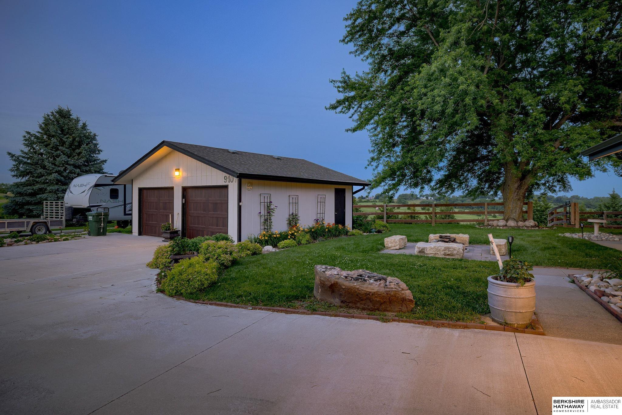 Omaha, Nebraska 68022, United States, 3 Bedrooms Bedrooms, ,2 BathroomsBathrooms,Residential,Active,120044