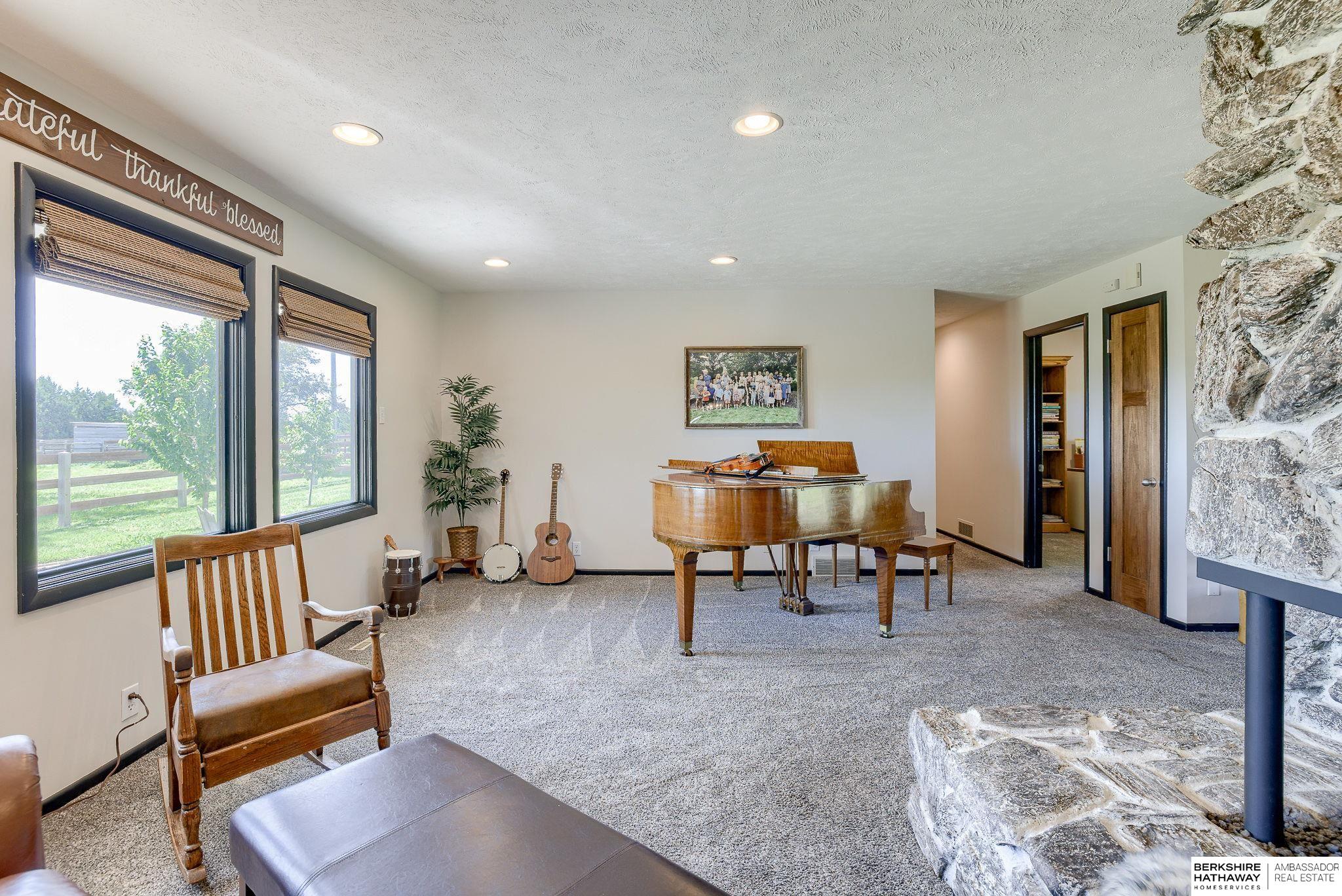 Omaha, Nebraska 68022, United States, 3 Bedrooms Bedrooms, ,2 BathroomsBathrooms,Residential,Active,120044