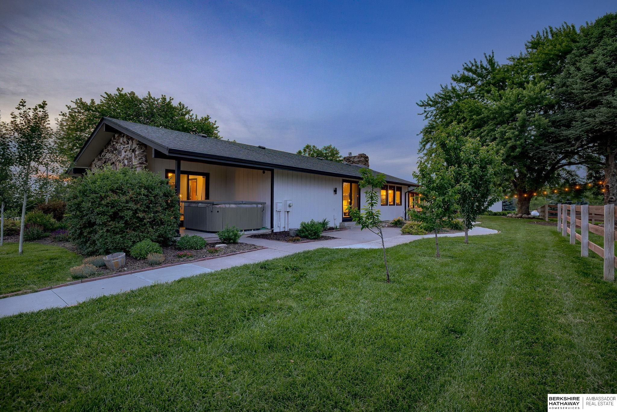 Omaha, Nebraska 68022, United States, 3 Bedrooms Bedrooms, ,2 BathroomsBathrooms,Residential,Active,120044