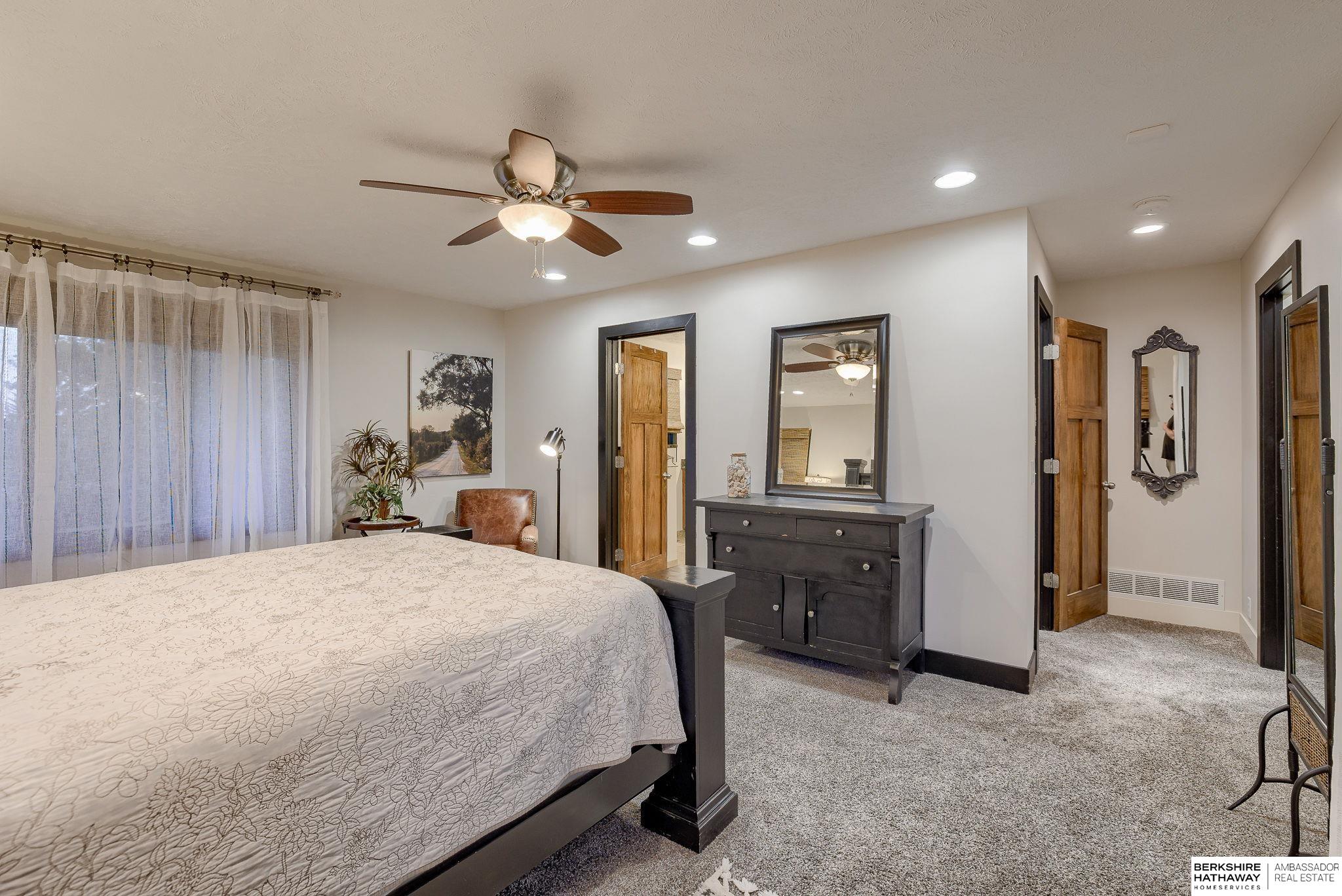 Omaha, Nebraska 68022, United States, 3 Bedrooms Bedrooms, ,2 BathroomsBathrooms,Residential,Active,120044