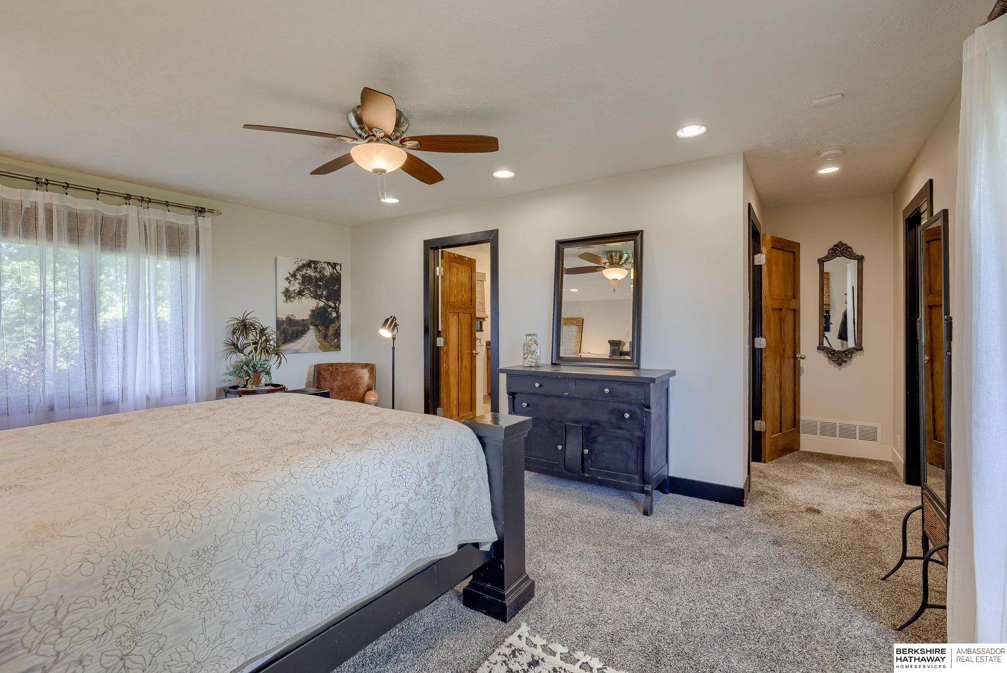 Omaha, Nebraska 68022, United States, 3 Bedrooms Bedrooms, ,2 BathroomsBathrooms,Residential,Active,120044