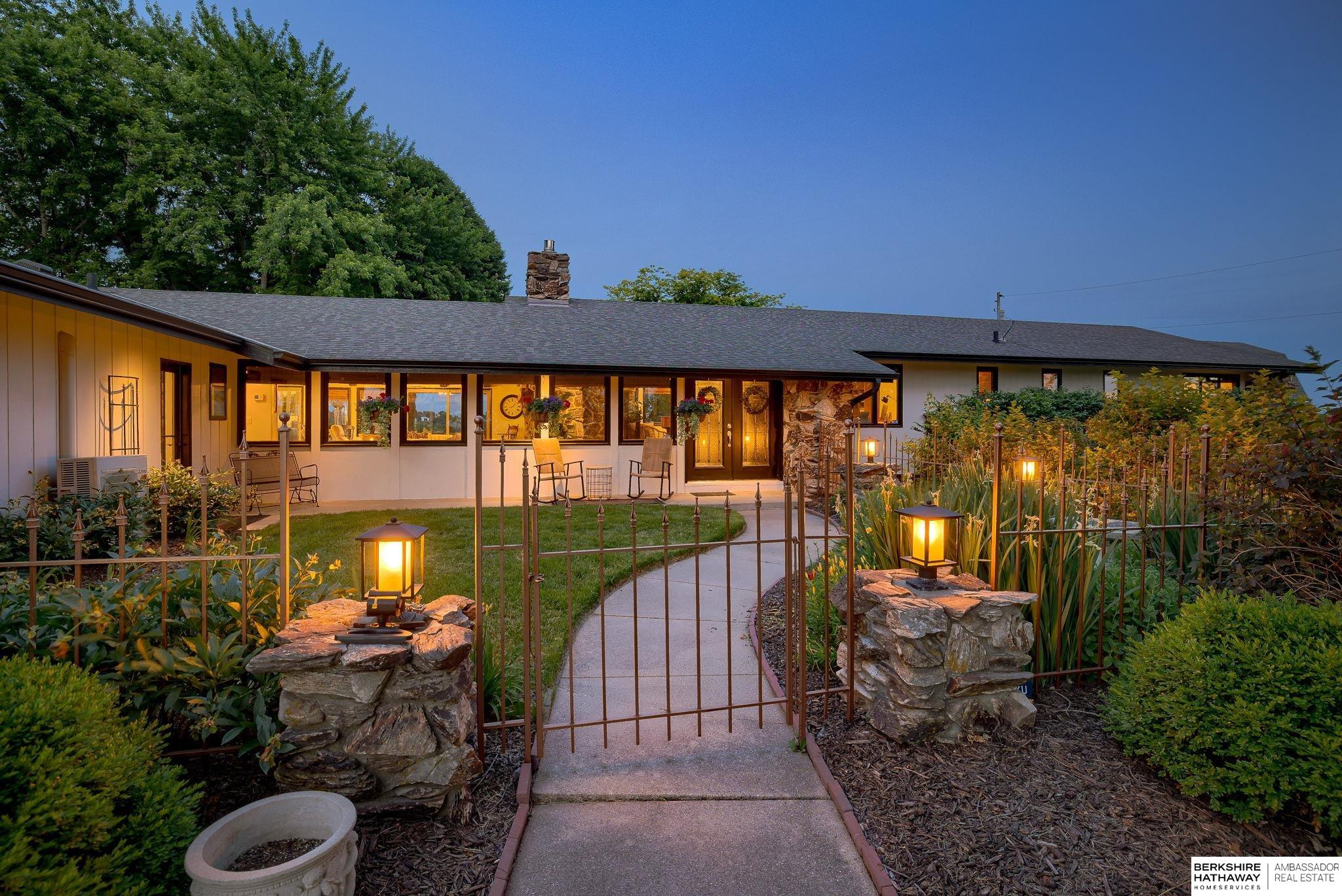 Omaha, Nebraska 68022, United States, 3 Bedrooms Bedrooms, ,2 BathroomsBathrooms,Residential,Active,120044