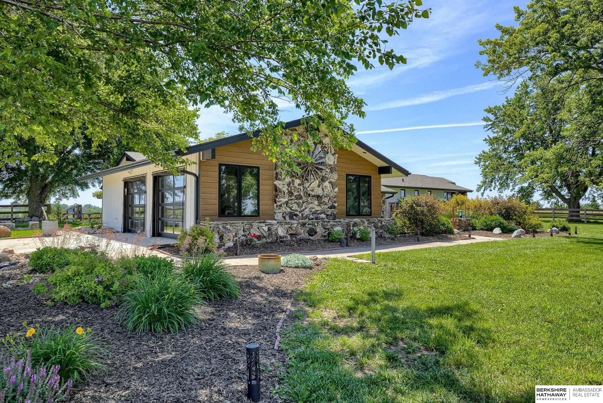 Omaha, Nebraska 68022, United States, 3 Bedrooms Bedrooms, ,2 BathroomsBathrooms,Residential,Active,120044