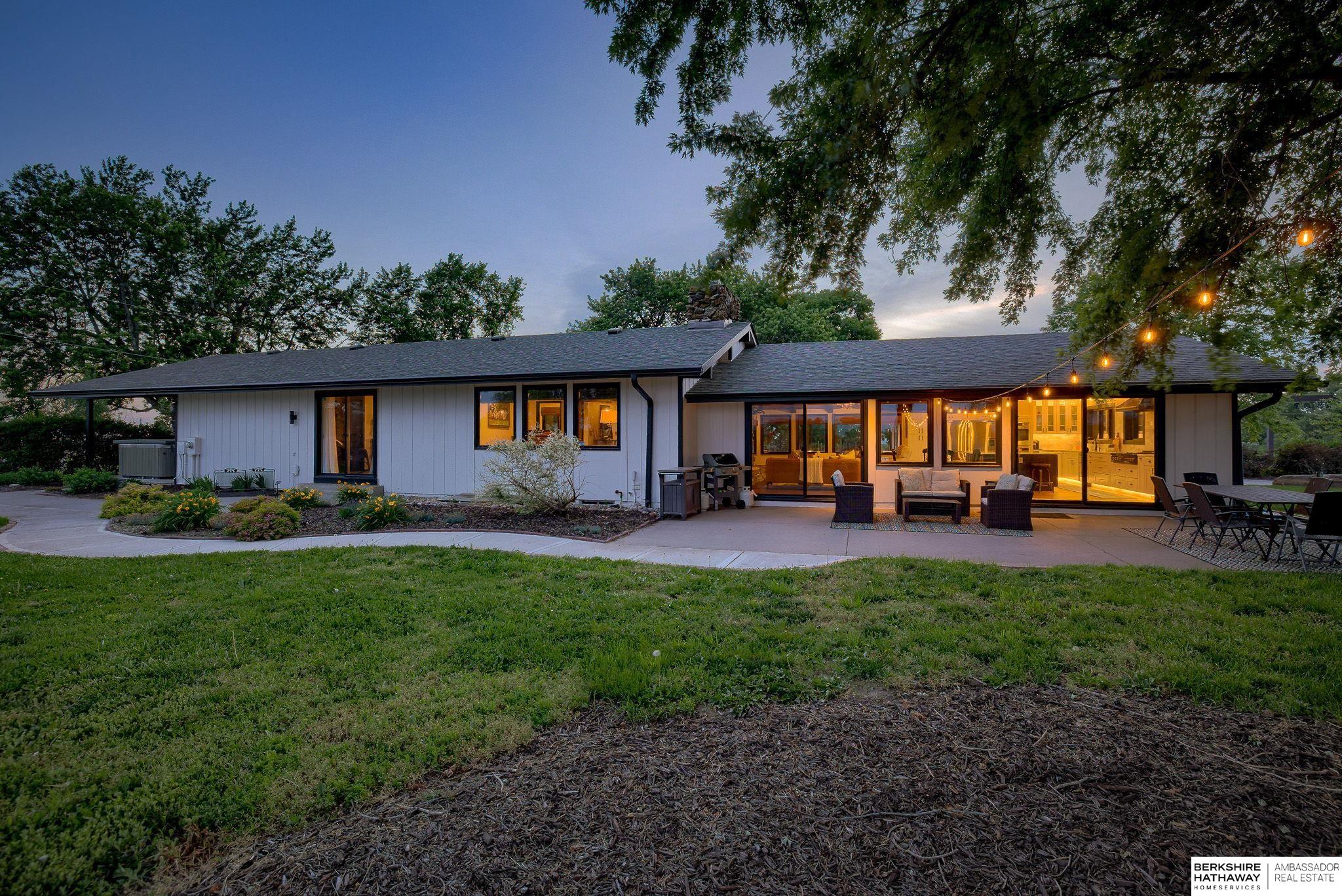 Omaha, Nebraska 68022, United States, 3 Bedrooms Bedrooms, ,2 BathroomsBathrooms,Residential,Active,120044