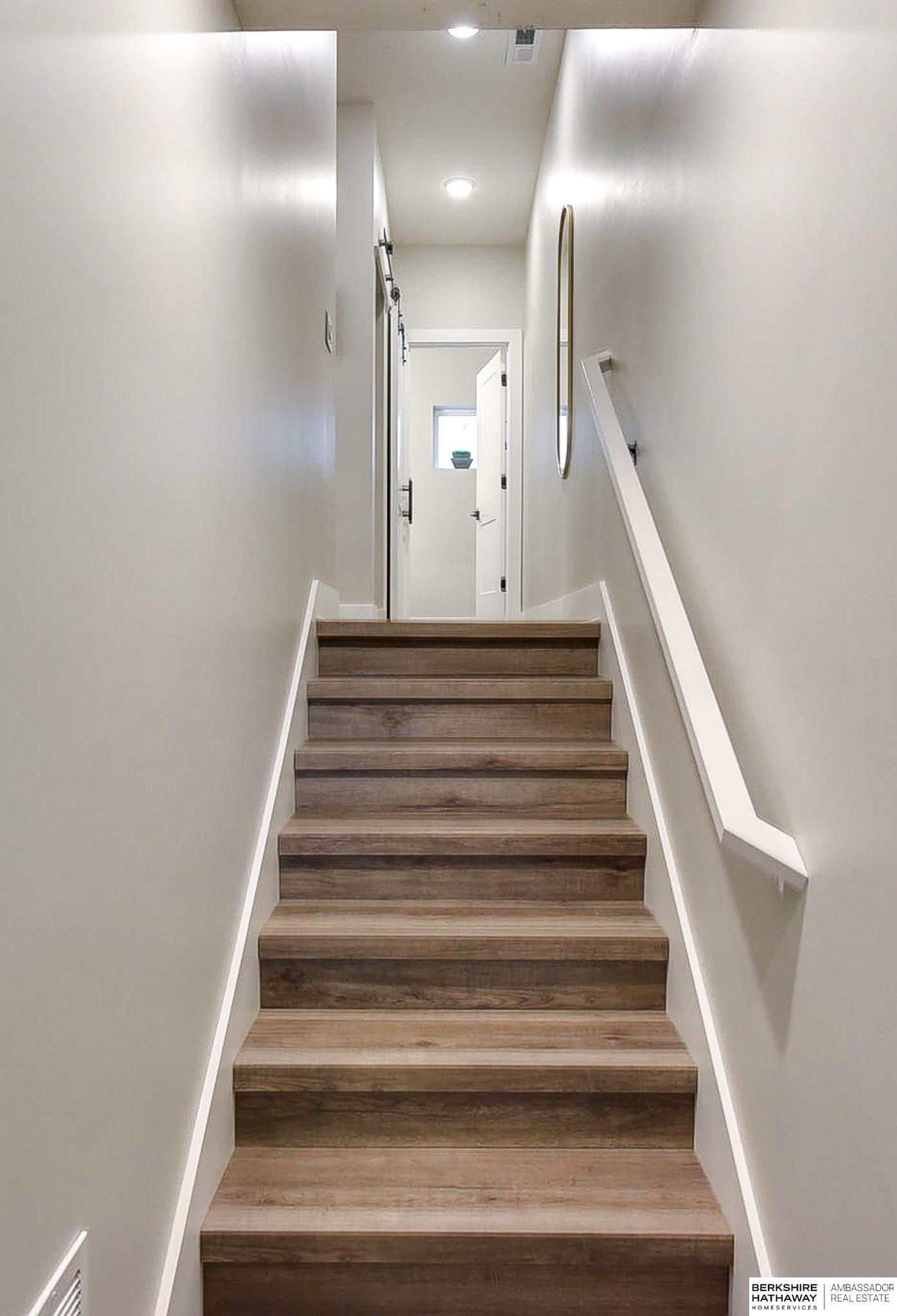 Omaha, Nebraska 68108, United States, 2 Bedrooms Bedrooms, ,3 BathroomsBathrooms,Residential,Pending,94881