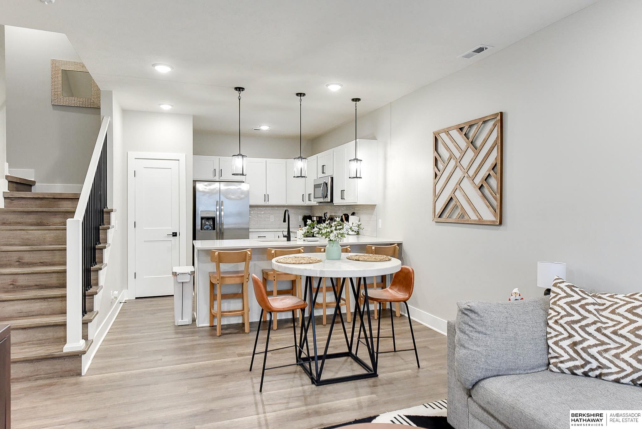 Omaha, Nebraska 68108, United States, 2 Bedrooms Bedrooms, ,3 BathroomsBathrooms,Residential,Pending,94881