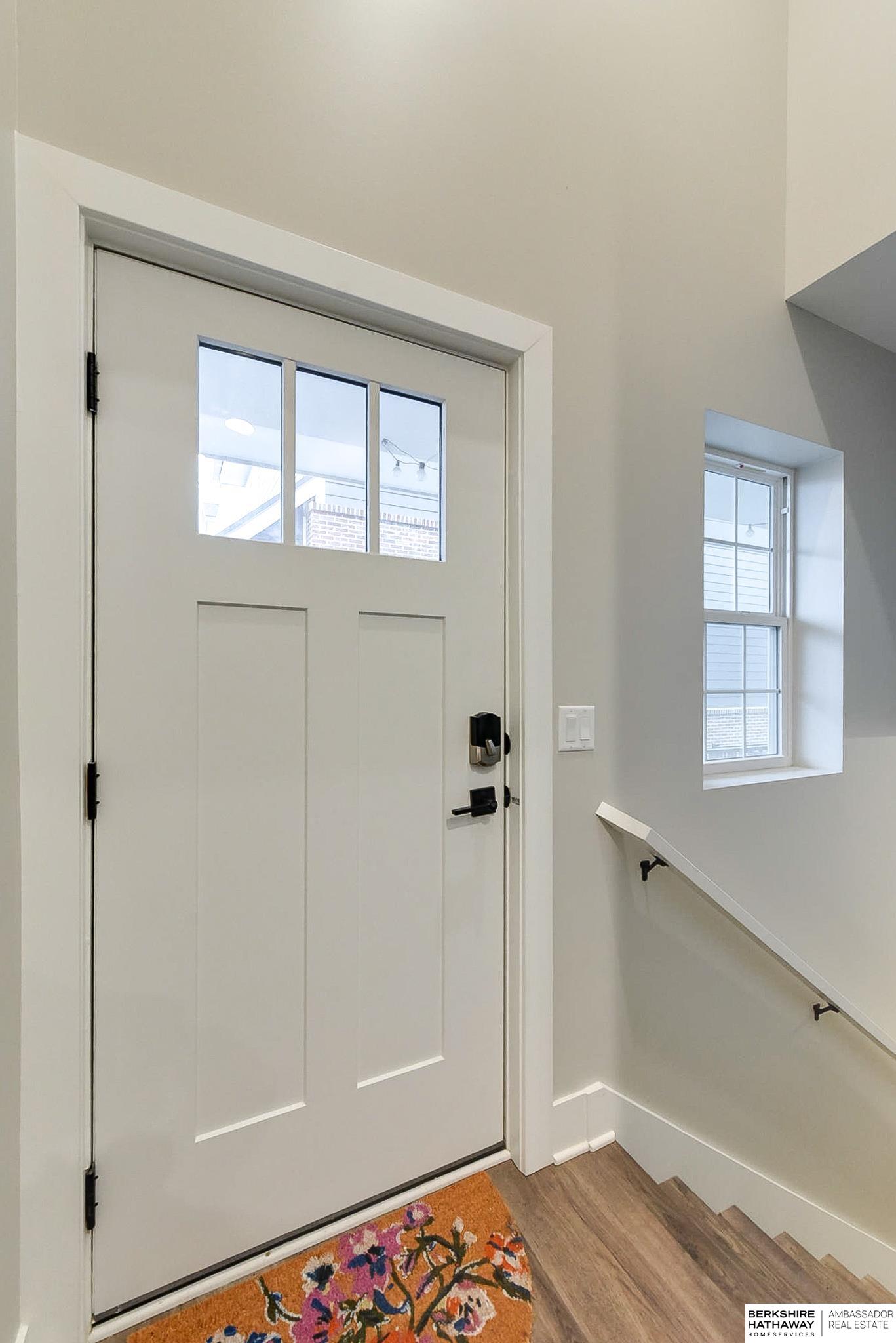 Omaha, Nebraska 68108, United States, 2 Bedrooms Bedrooms, ,3 BathroomsBathrooms,Residential,Pending,94881