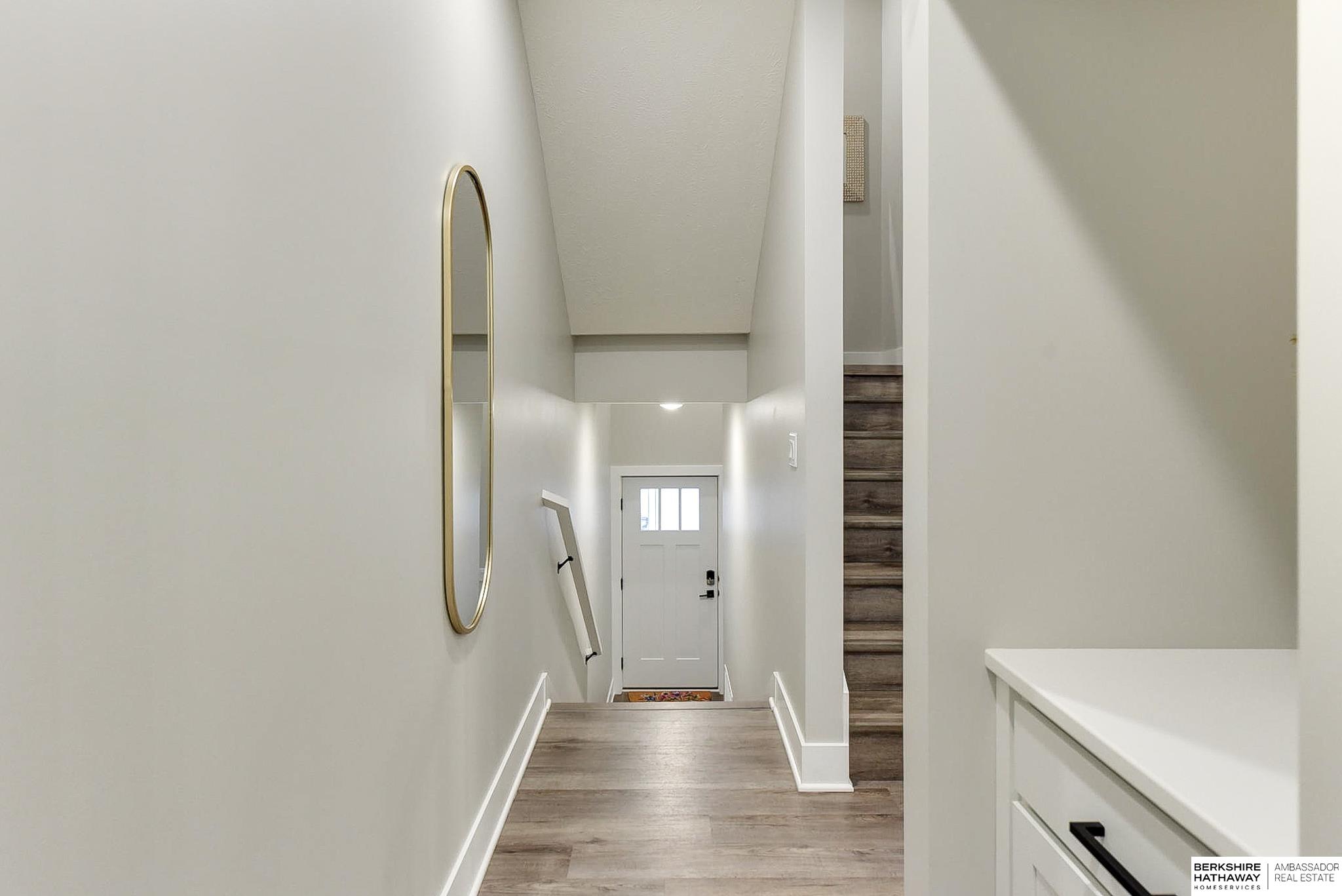 Omaha, Nebraska 68108, United States, 2 Bedrooms Bedrooms, ,3 BathroomsBathrooms,Residential,Pending,94881