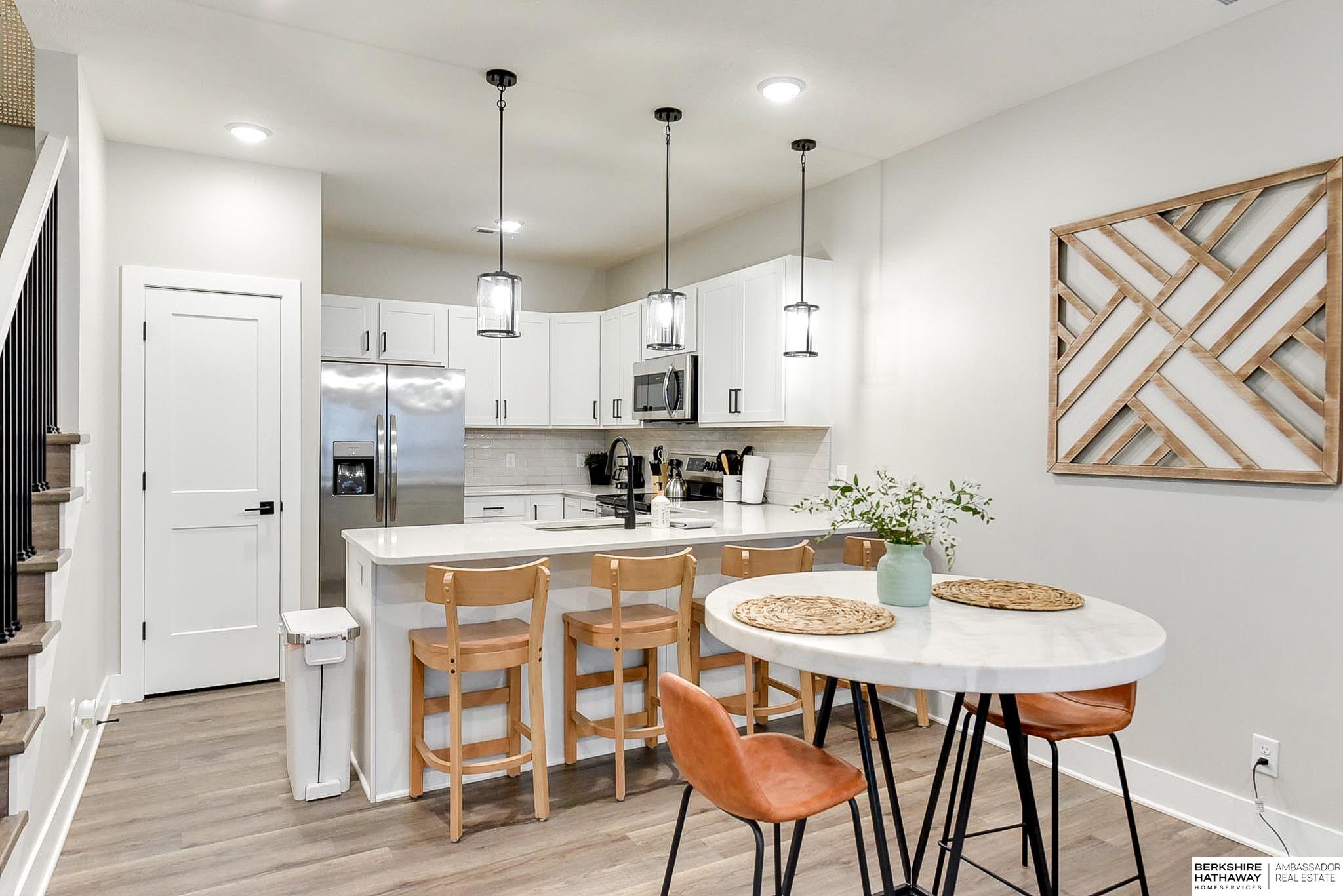 Omaha, Nebraska 68108, United States, 2 Bedrooms Bedrooms, ,3 BathroomsBathrooms,Residential,Pending,94881