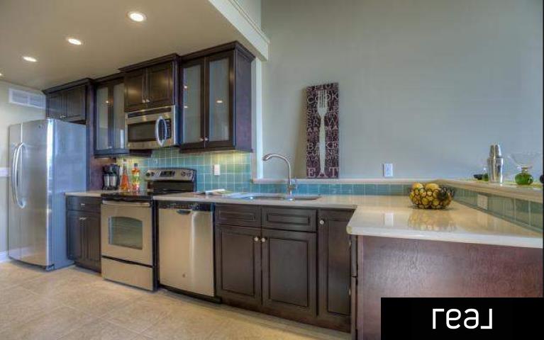 Omaha, Nebraska 68102, United States, 1 Bedroom Bedrooms, ,1 BathroomBathrooms,Residential,Pending,3953